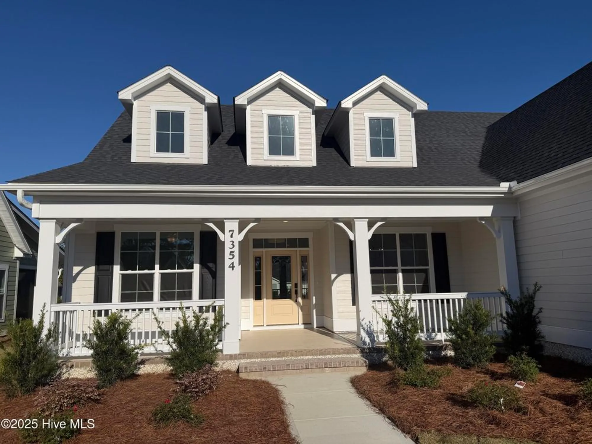 Property Slideshow image 4 of 70 | 7354 foxbriar dr, Leland, NC, 28451