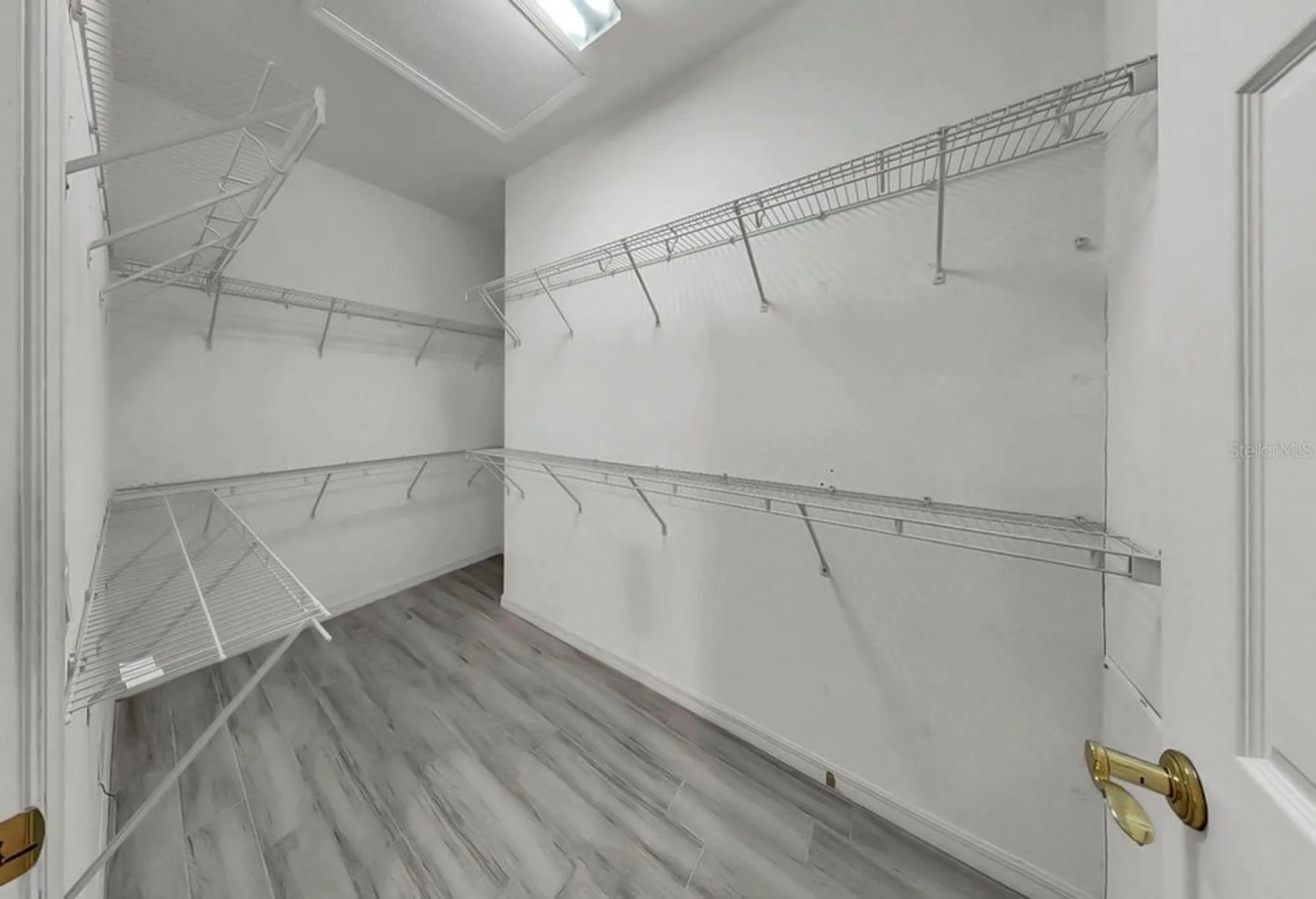 Property Slideshow image 33 of 41 | 313 seneca falls dr, Apollo Beach, FL, 33572