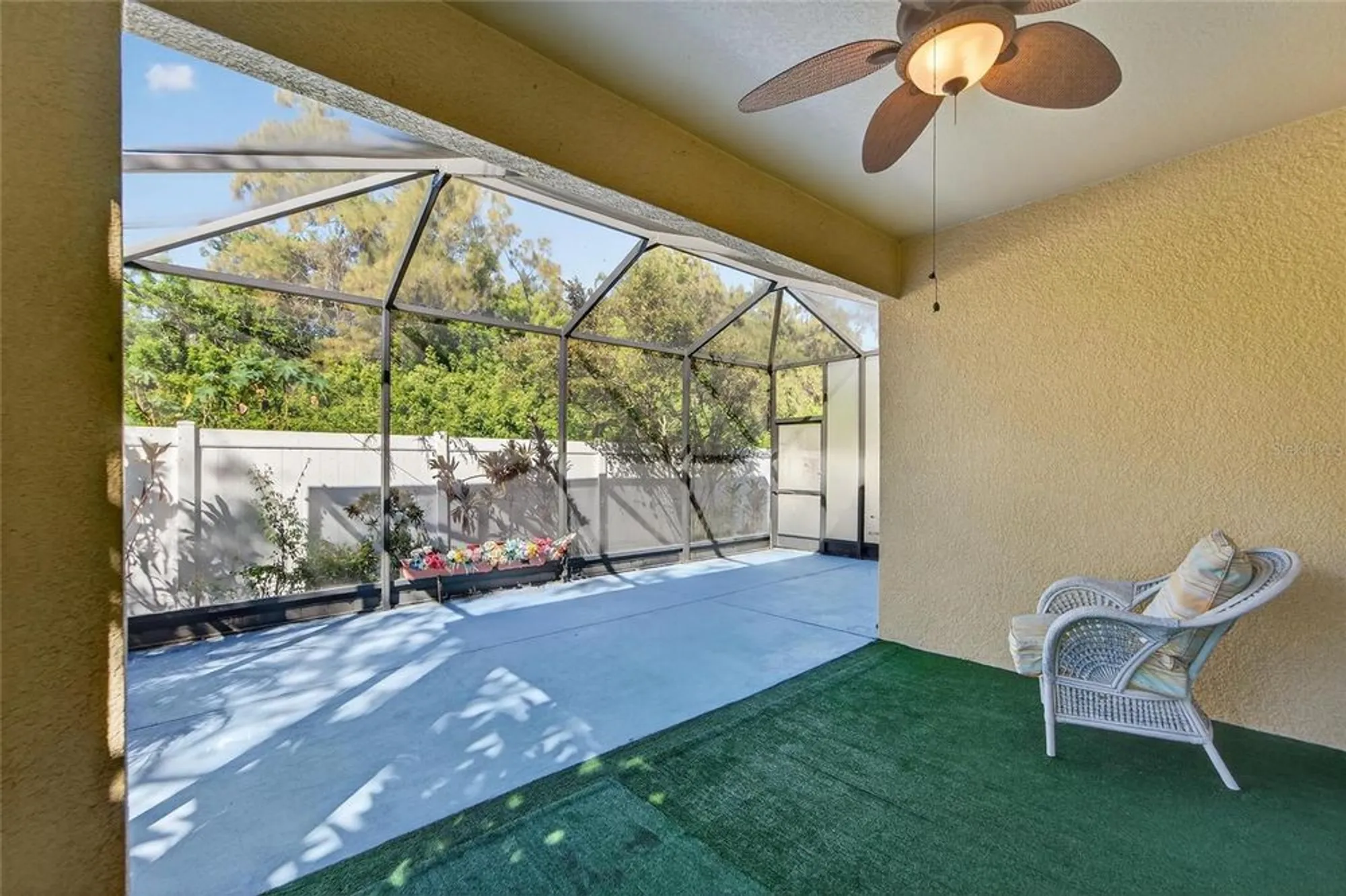 Property Slideshow image 46 of 72 | 420 cedar falls dr, Apollo Beach, FL, 33572
