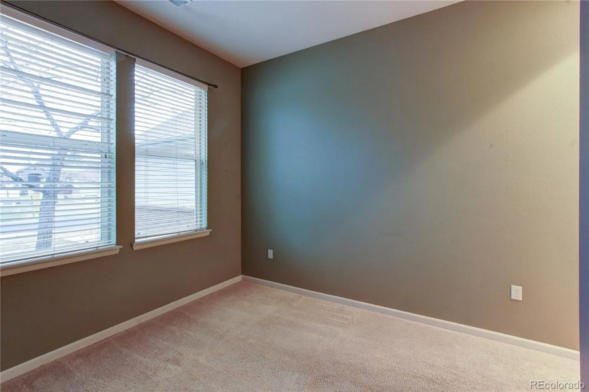 Property Slideshow image 28 of 34 | 2860 w riverwalk cir b, Littleton, CO, 80123