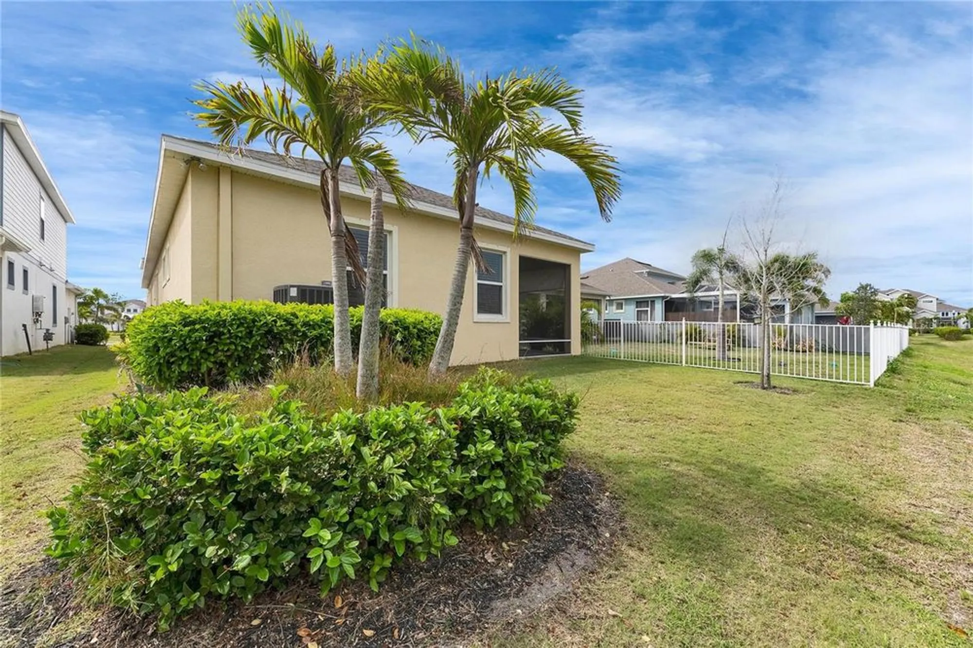Property Slideshow image 59 of 87 | 407 sandsend ct, Apollo Beach, FL, 33572
