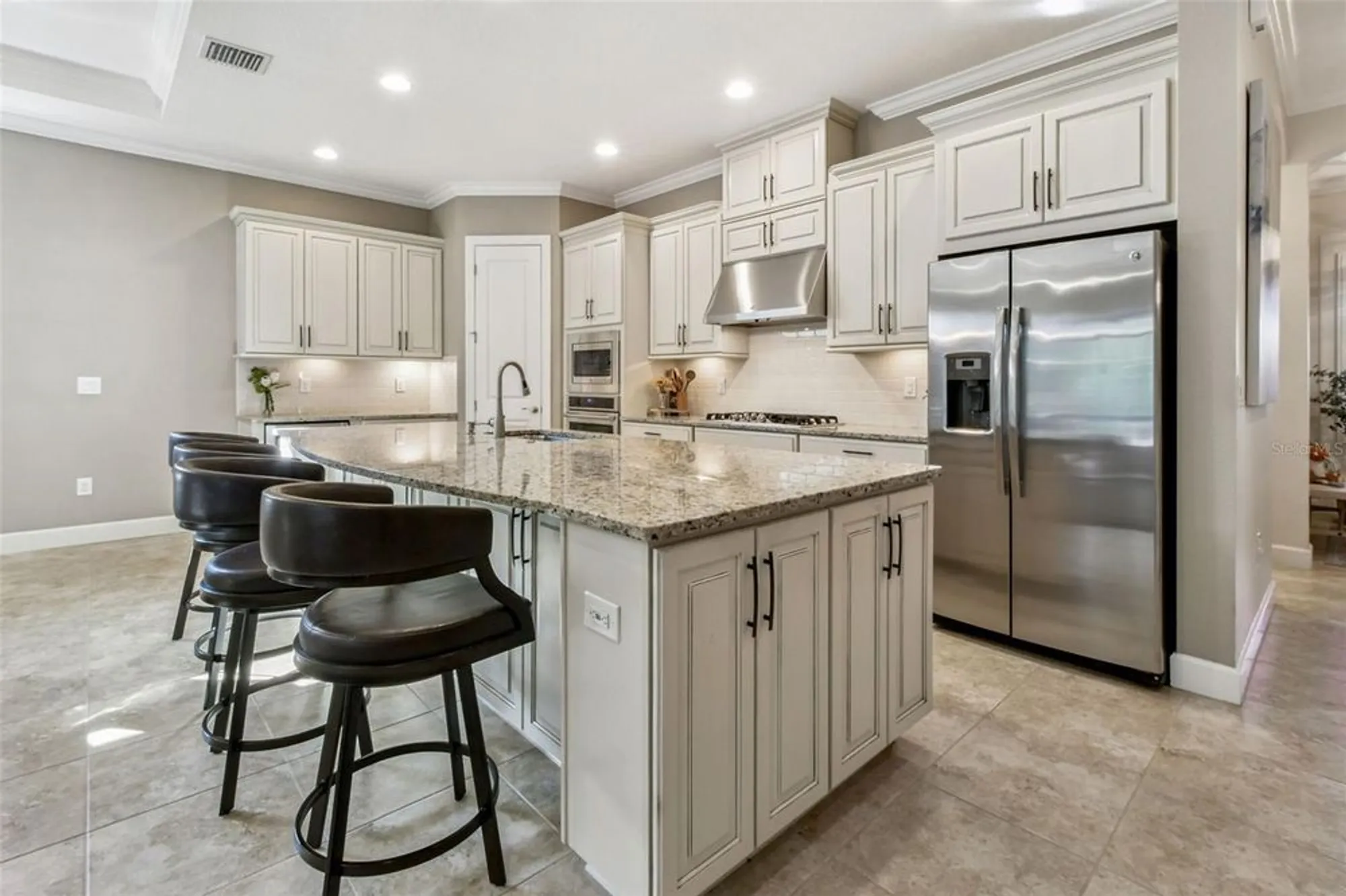 Property Slideshow image 13 of 95 | 8543 grand alberato rd, Tampa, FL, 33647