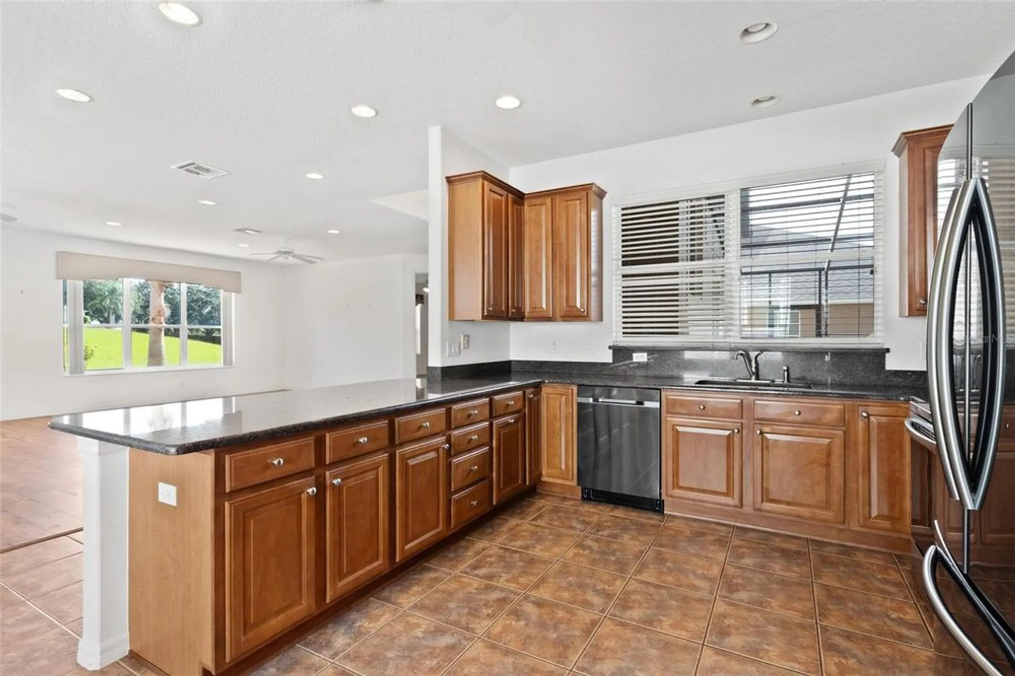 Property Slideshow image 18 of 73 | 5789 bounty cir, Tavares, FL, 32778