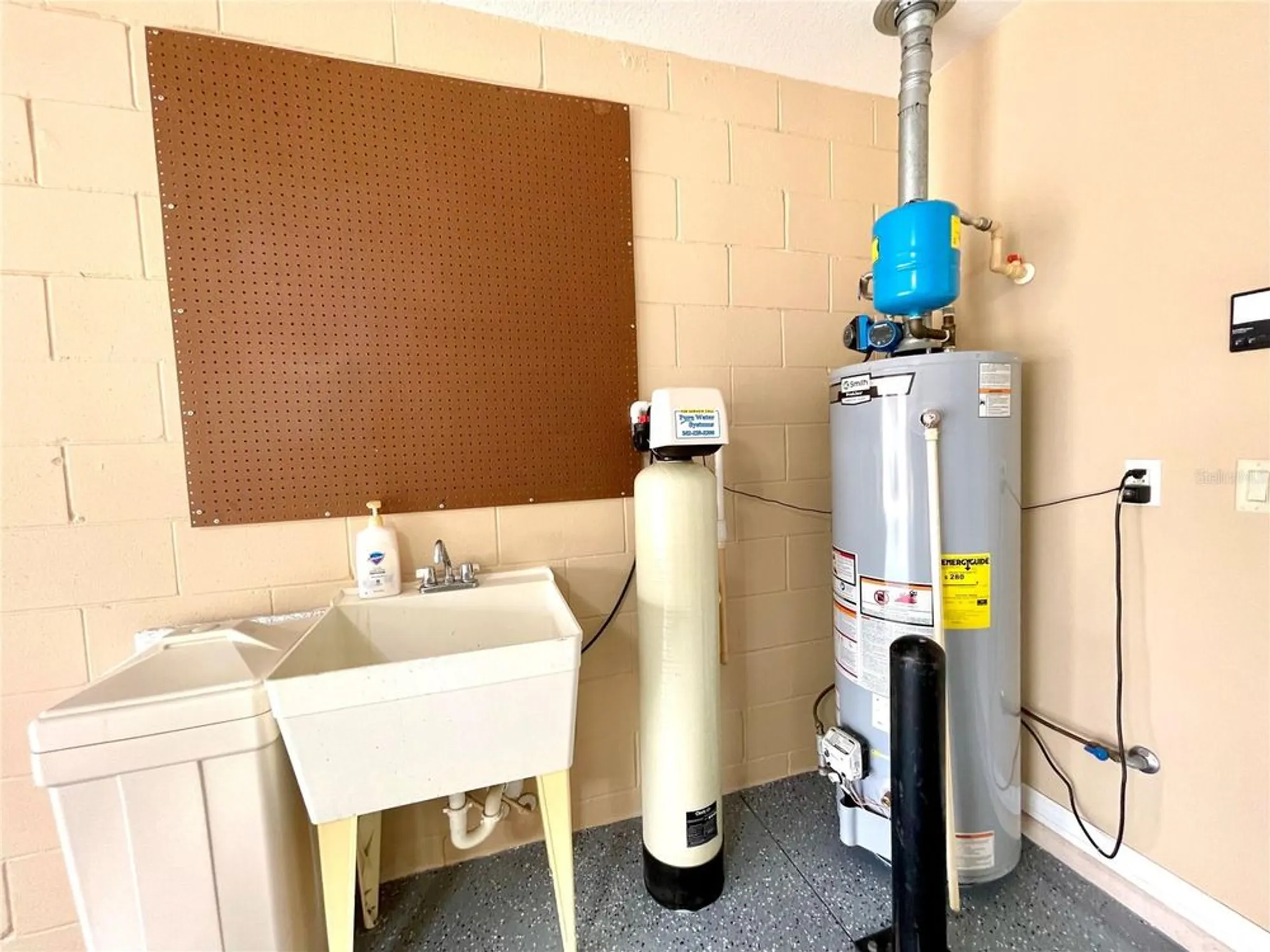 Property Slideshow image 46 of 61 | 16405 sw 14th avenue rd, Ocala, FL, 34473