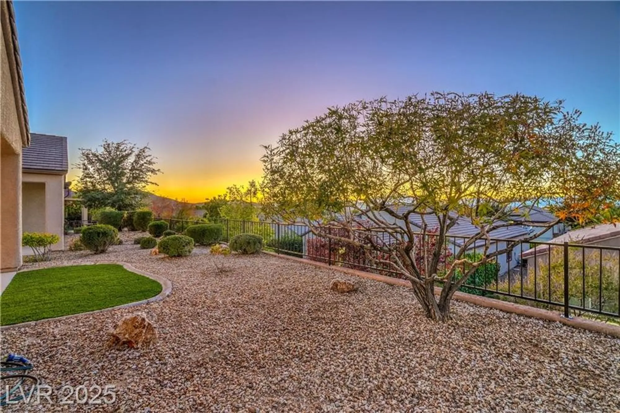 Property Slideshow image 29 of 55 | 2504 ashen light dr, Henderson, NV, 89044