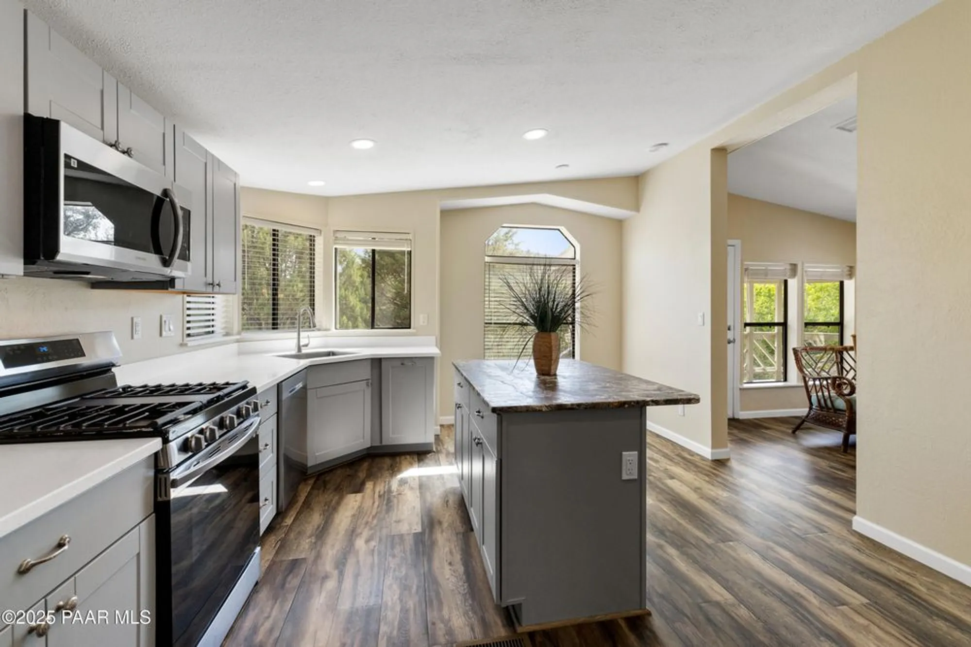 Property Slideshow image 13 of 48 | 1947 e mountain hollow dr, Prescott, AZ, 86301