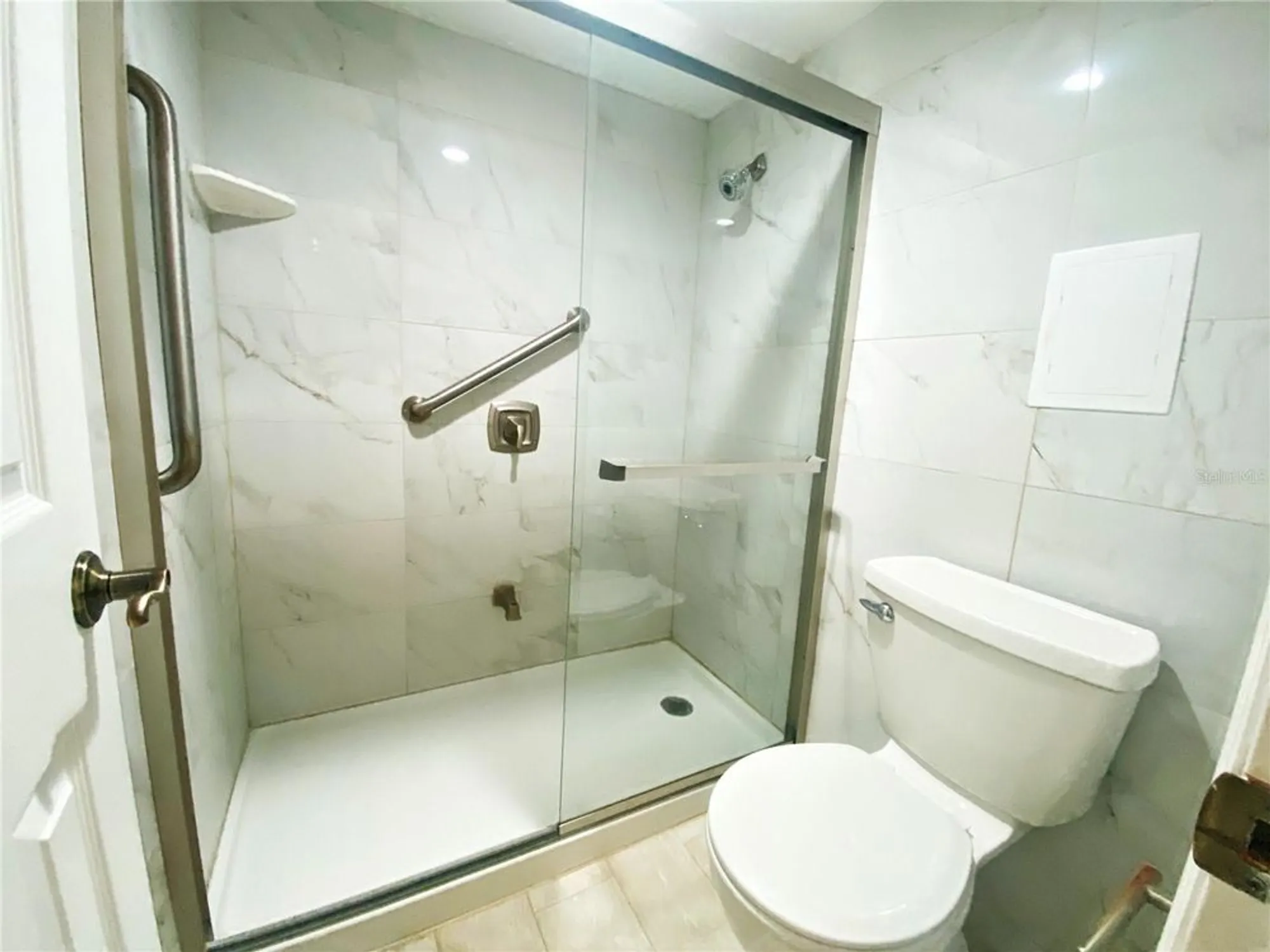 Property Slideshow image 22 of 49 | 14130 rosemary ln apt 3306, Largo, FL, 33774