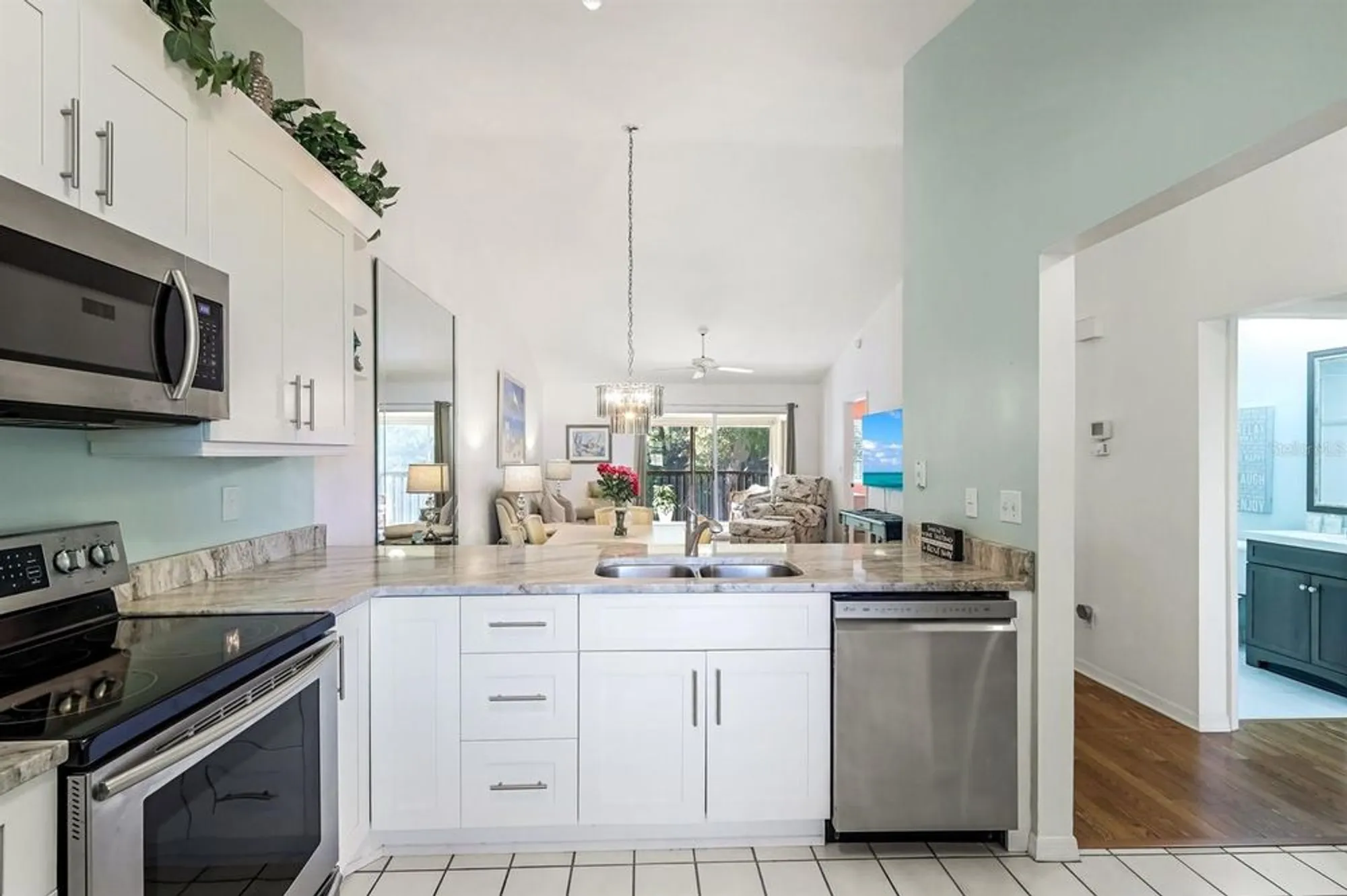 Property Slideshow image 4 of 25 | 13150 white marsh ln 204, Fort Myers, FL, 33912