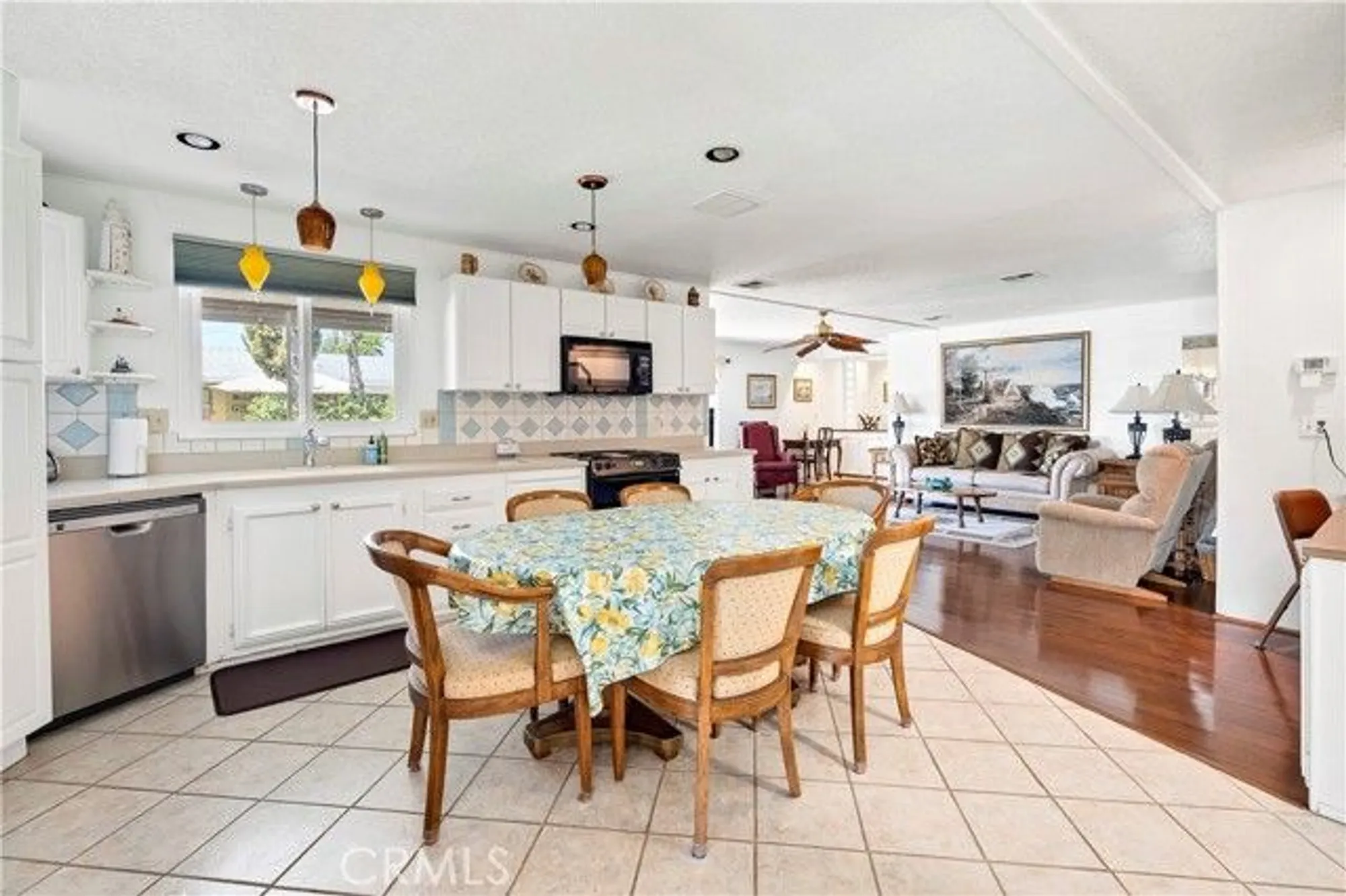Property Slideshow image 15 of 45 | 2908 jacaranda way, Hemet, CA, 92545