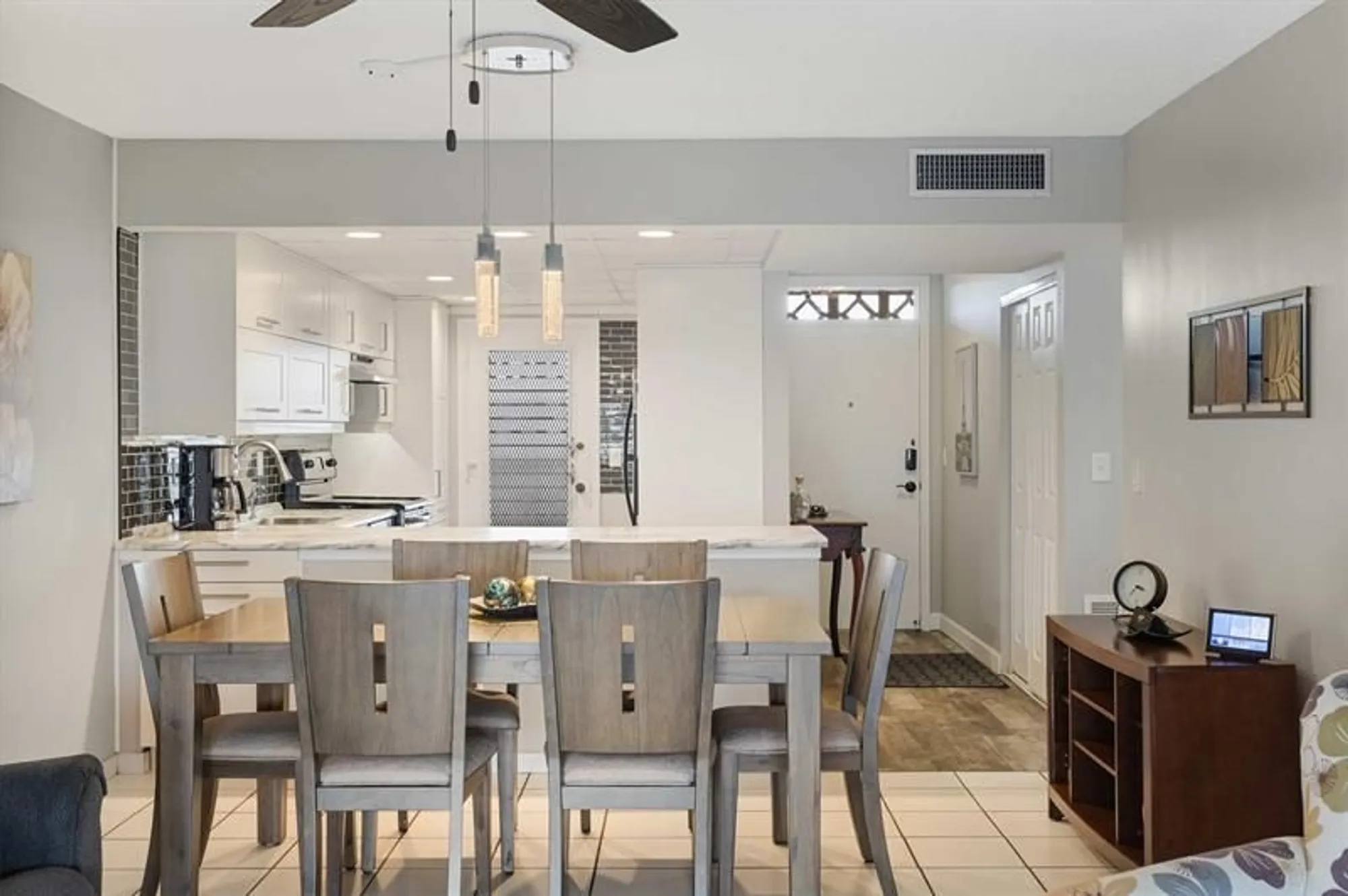 Property Slideshow image 9 of 46 | 3051 nw 46th ave 408, Lauderdale Lakes, FL, 33313