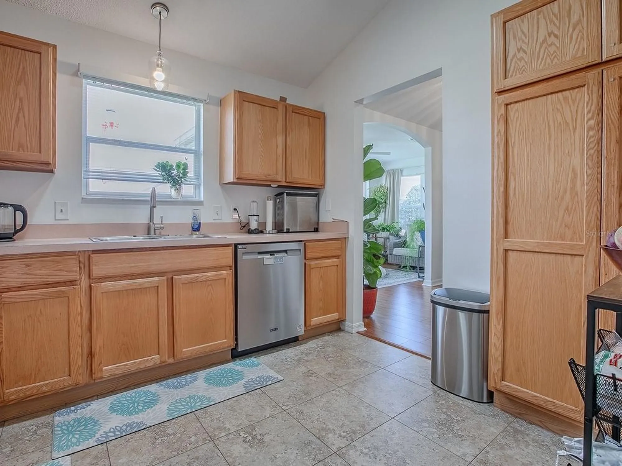 Property Slideshow image 14 of 42 | 2412 merida cir, The Villages, FL, 32162