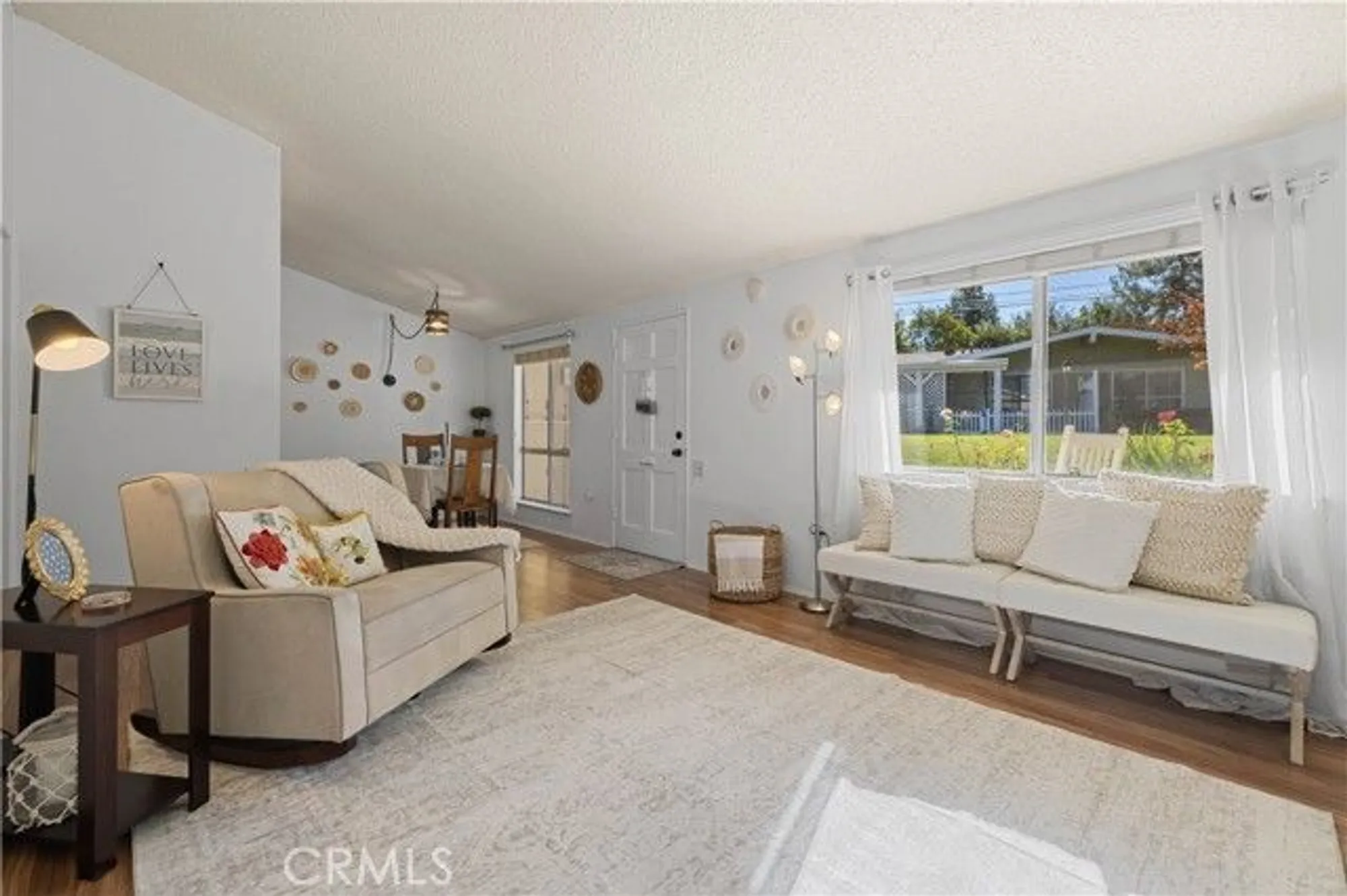 Property Slideshow image 5 of 30 | 19116 avenue of the oaks unit b, Newhall, CA, 91321