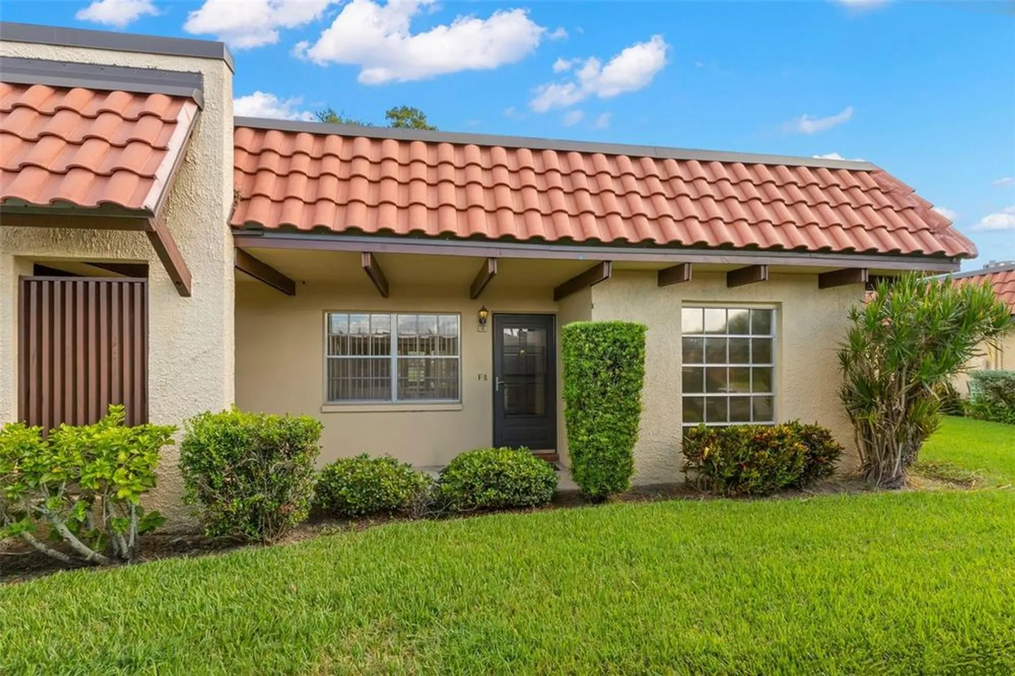 Property Slideshow image 2 of 39 | 1701 pinehurst rd 10f, Dunedin, FL, 34698