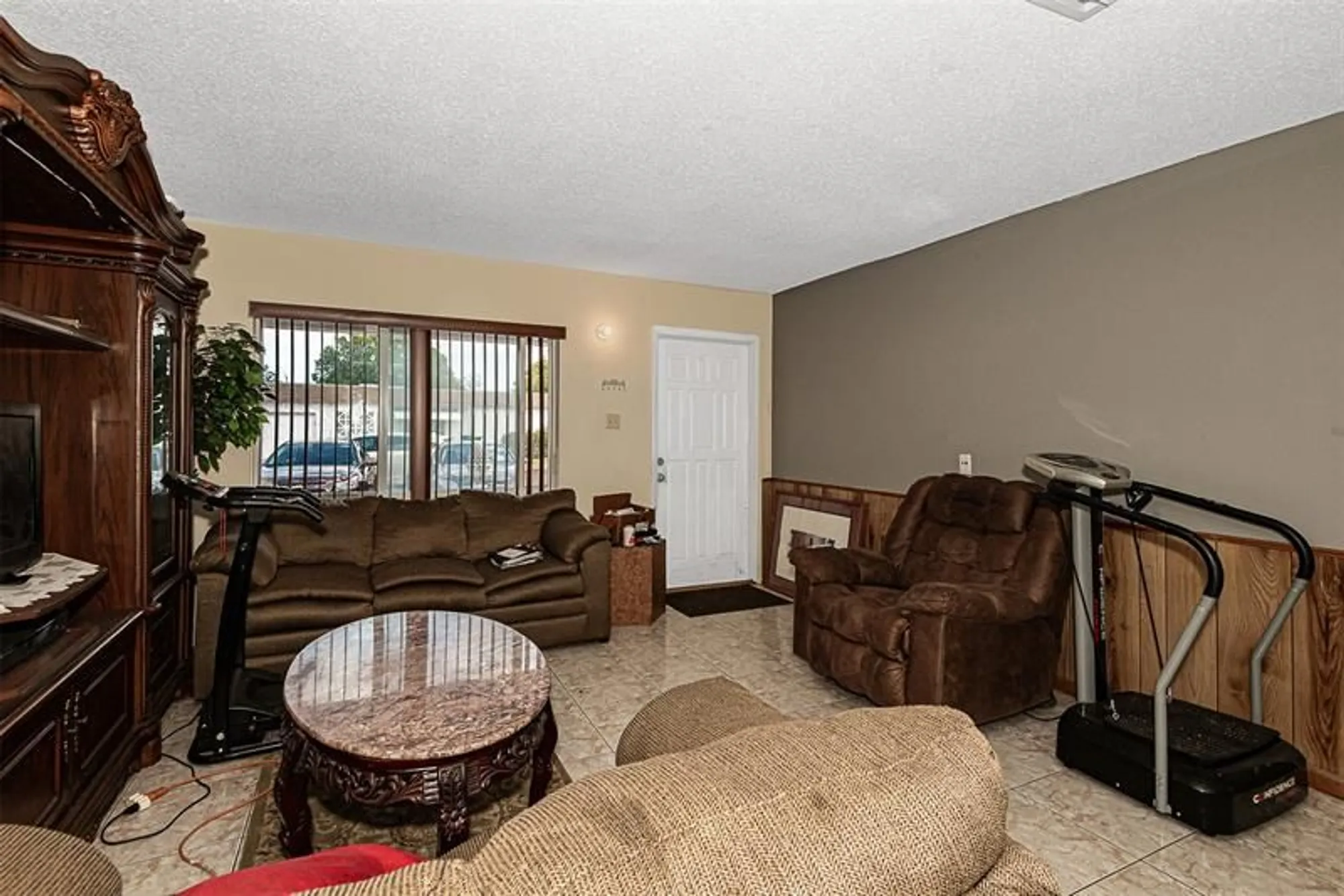 Property Slideshow image 12 of 22 | 1005 nw 73rd ave, Margate, FL, 33063