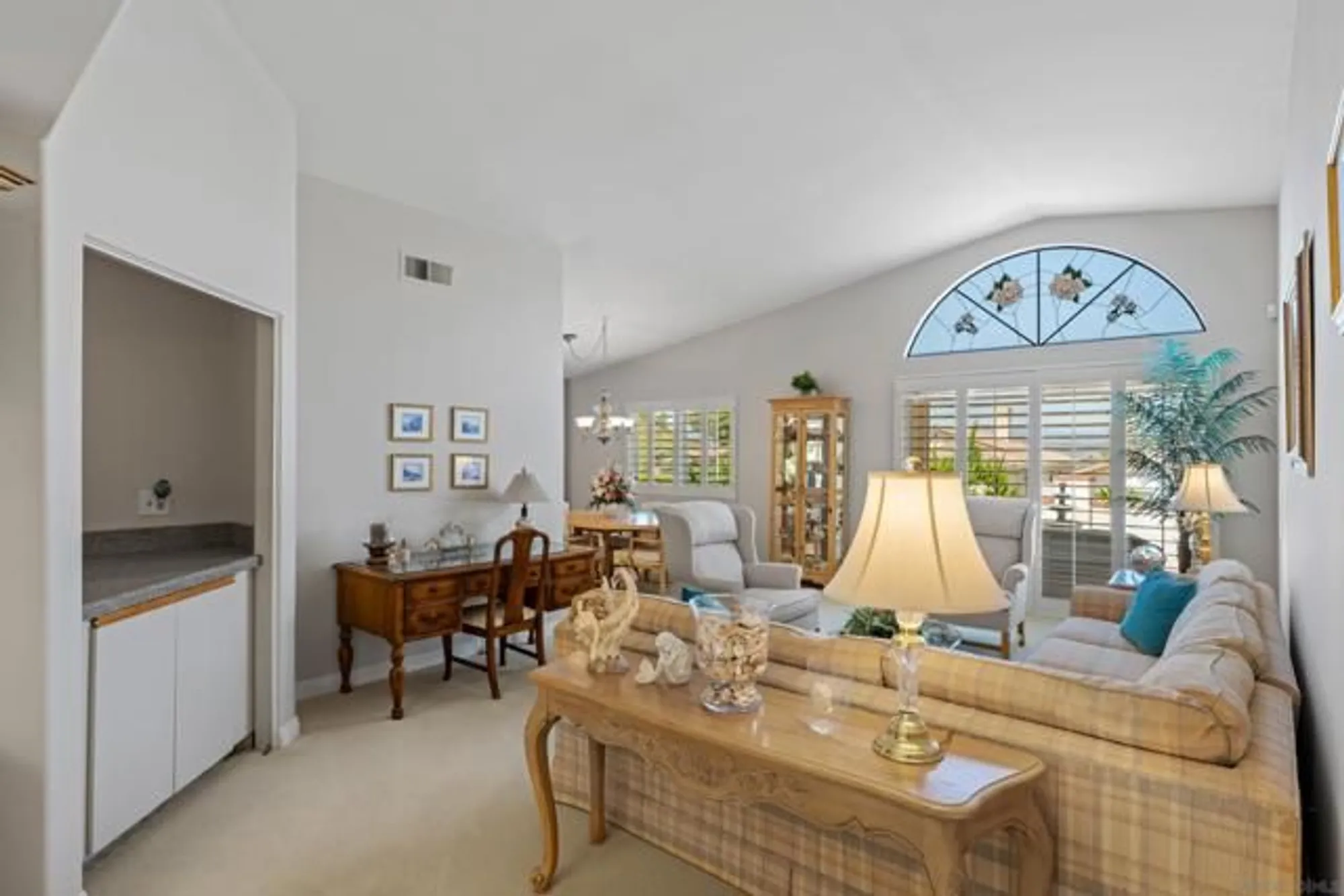 Property Slideshow image 5 of 37 | 18018 calle estepona, San Diego, CA, 92128