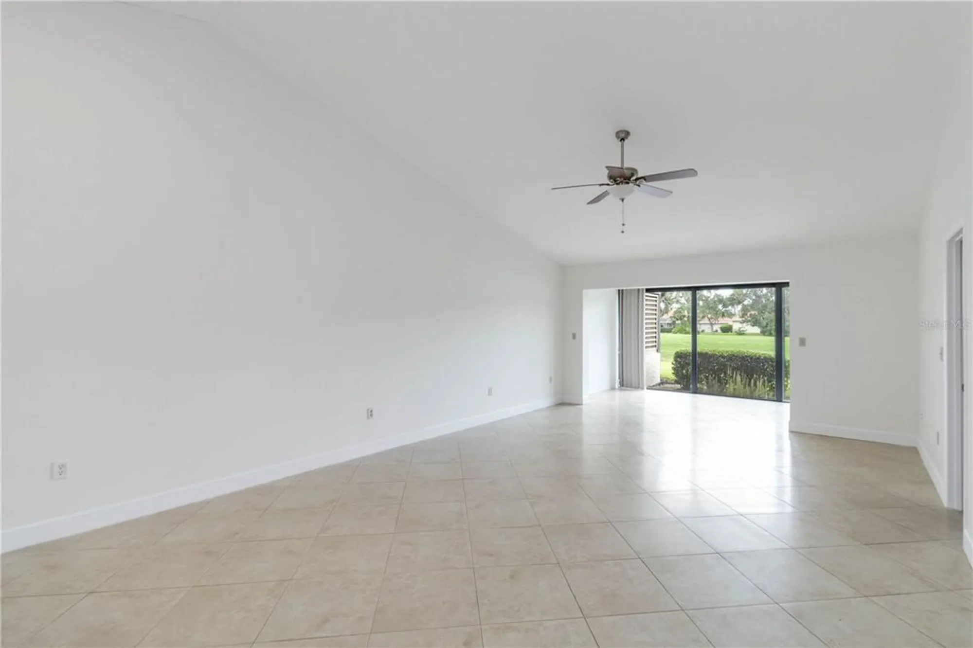 Property Slideshow image 5 of 60 | 6085 clubside dr, Sarasota, FL, 34243