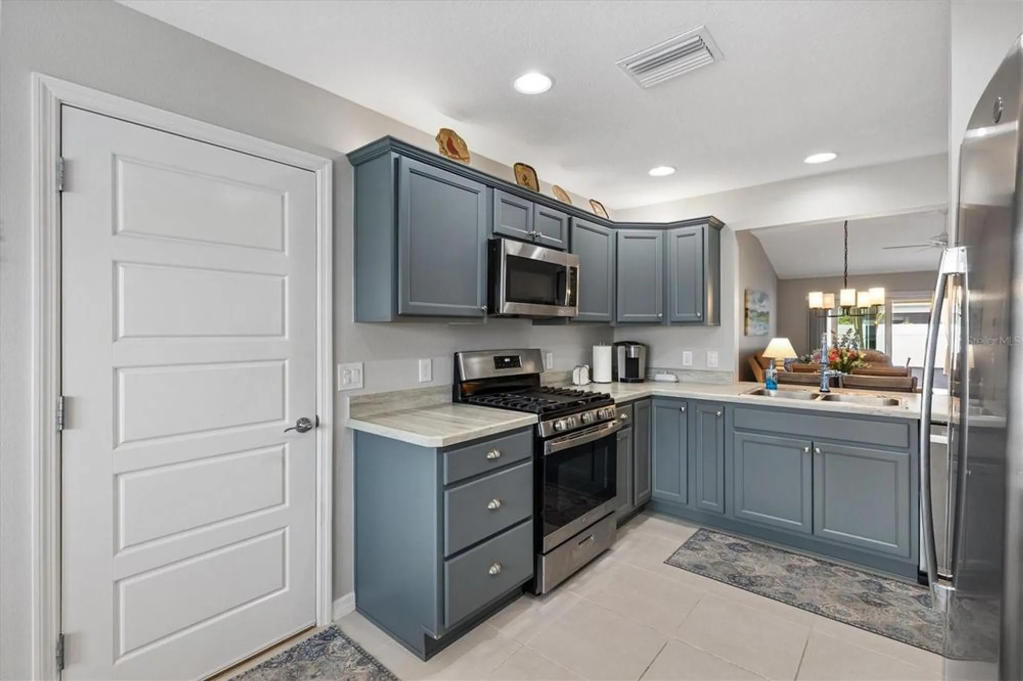 Property Slideshow image 5 of 40 | 2202 landrea loop, The Villages, FL, 32163