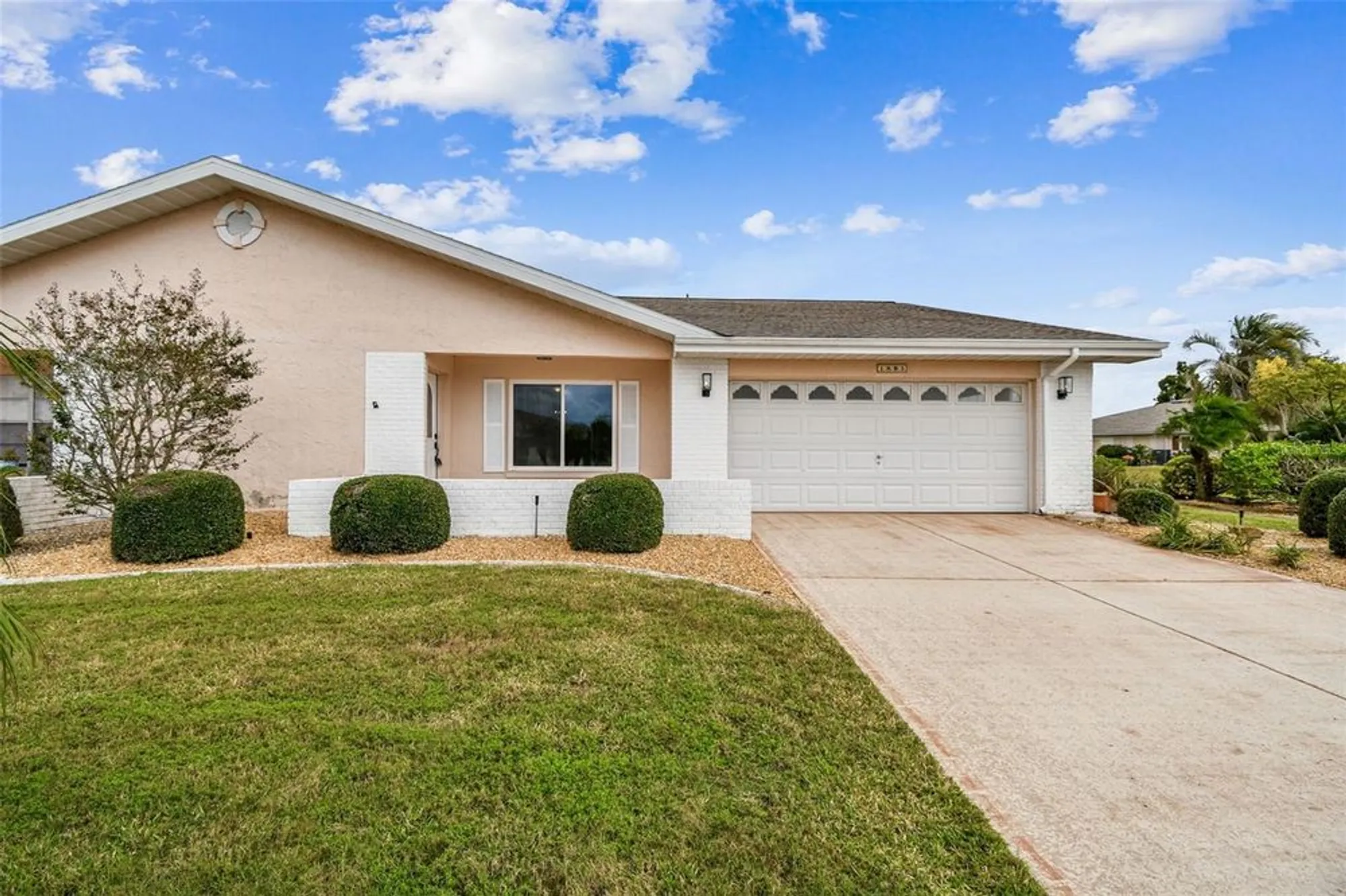 Property Slideshow image 1 of 36 | 1805 butterfly pl, Sun City Center, FL, 33573