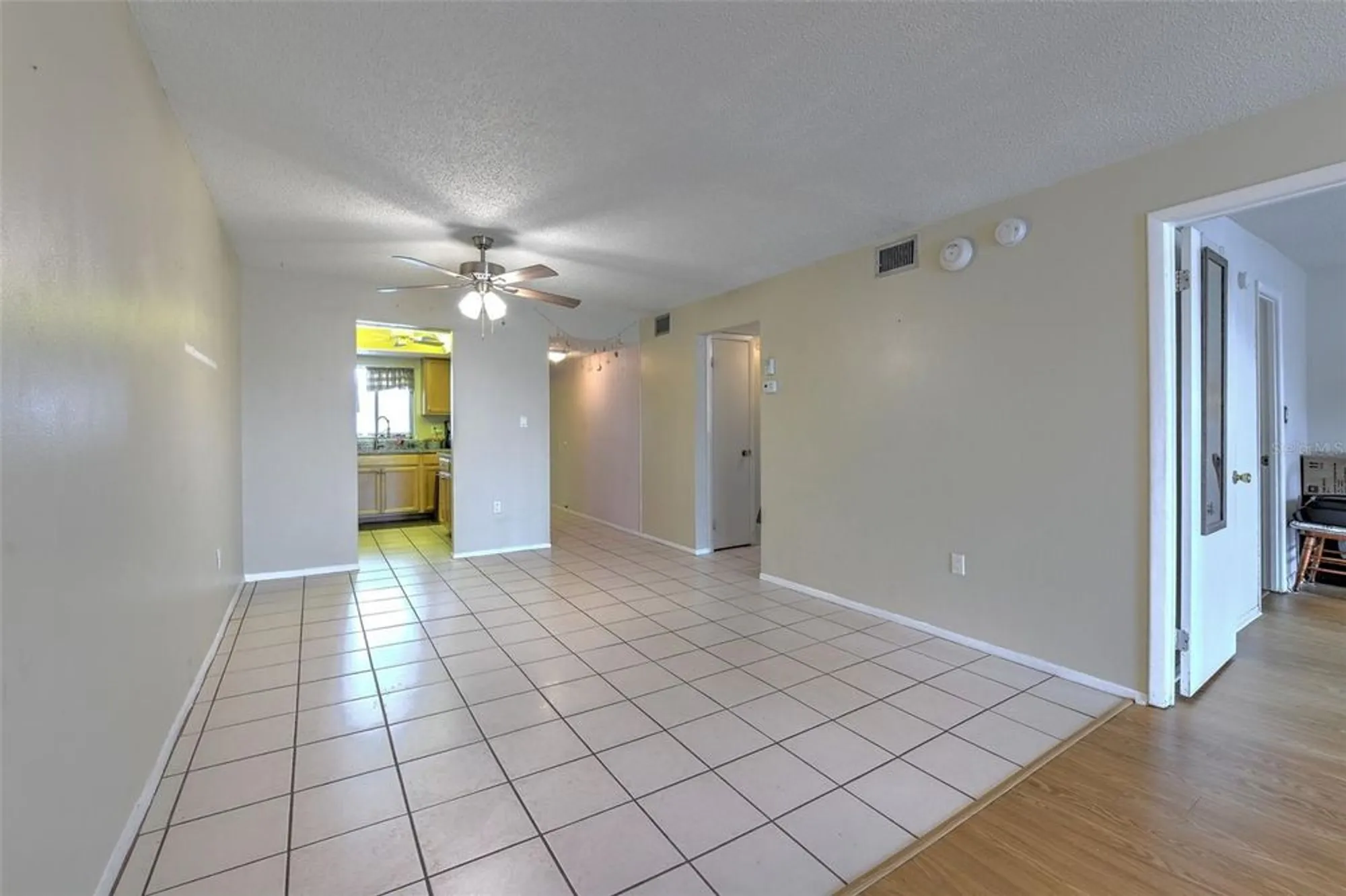 Property Slideshow image 16 of 35 | 3753 lake bayshore dr h305, Bradenton, FL, 34205