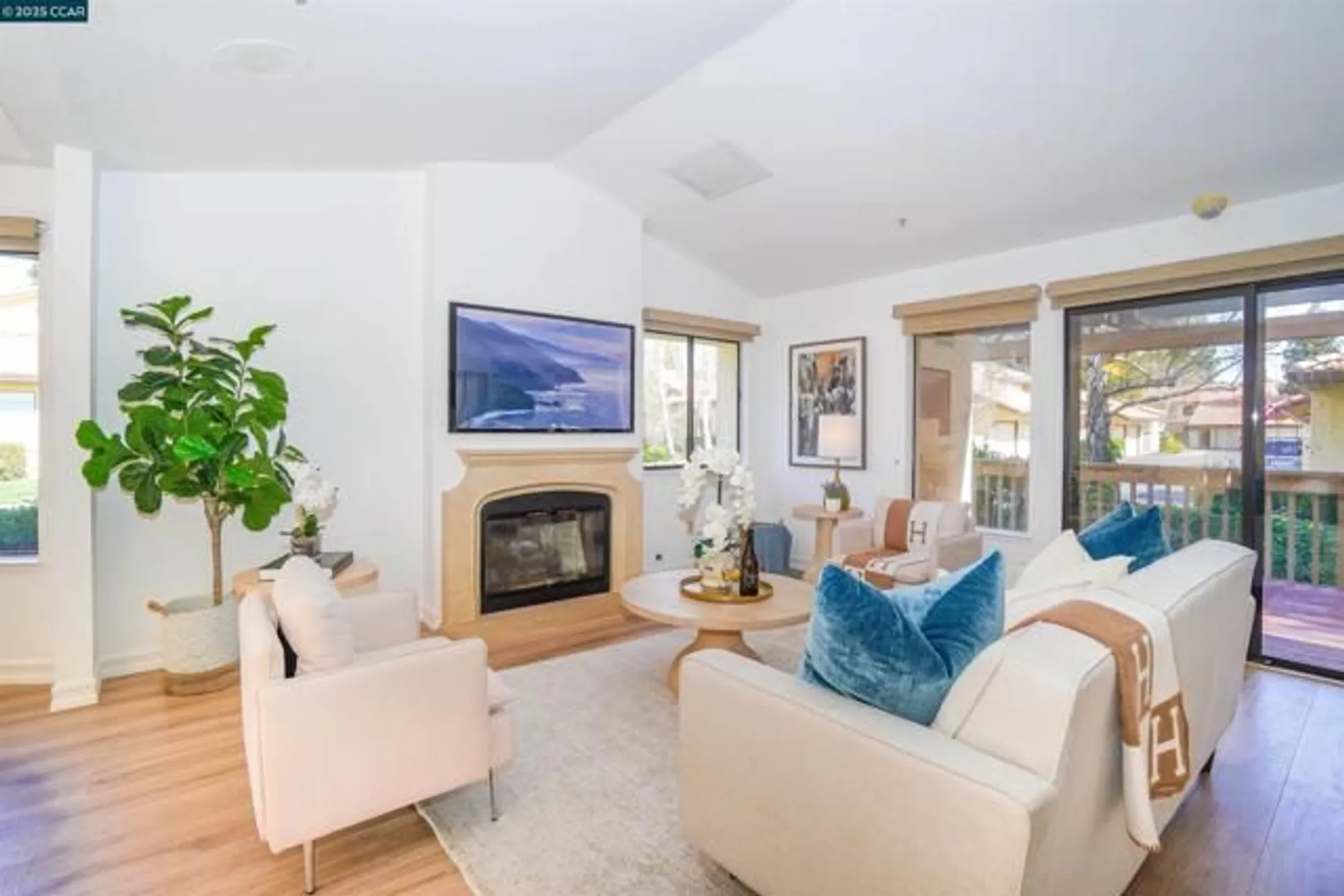 Property Slideshow image 7 of 26 | 11 fountain grove cir, Napa, CA, 94558