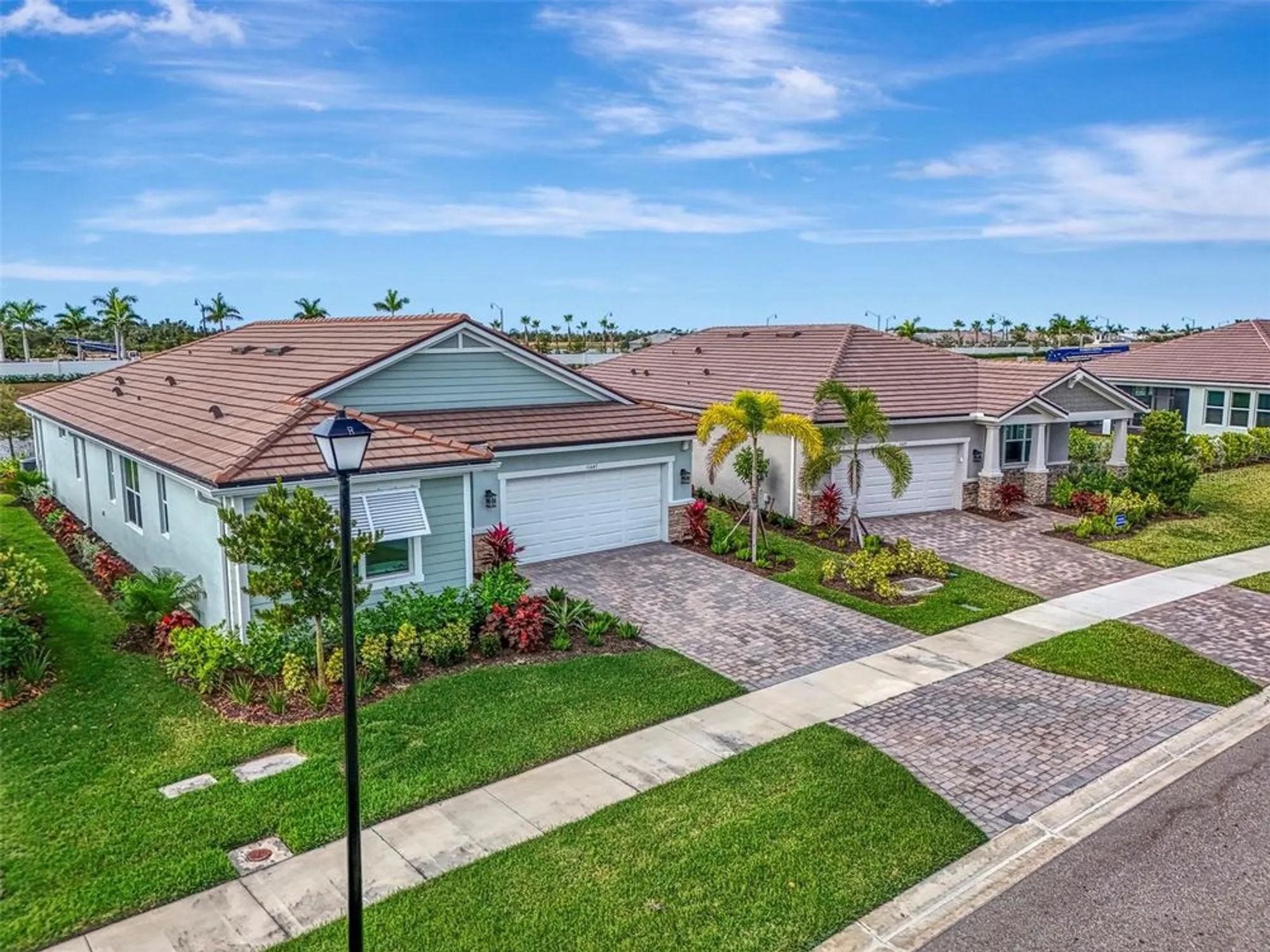 Property Slideshow image 4 of 98 | 11647 myakka blue dr, Venice, FL, 34293