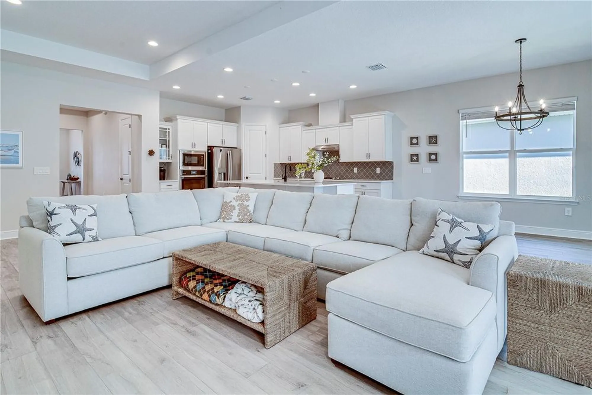 Property Slideshow image 11 of 32 | 2111 limestone trl # 504, Kissimmee, FL, 34747