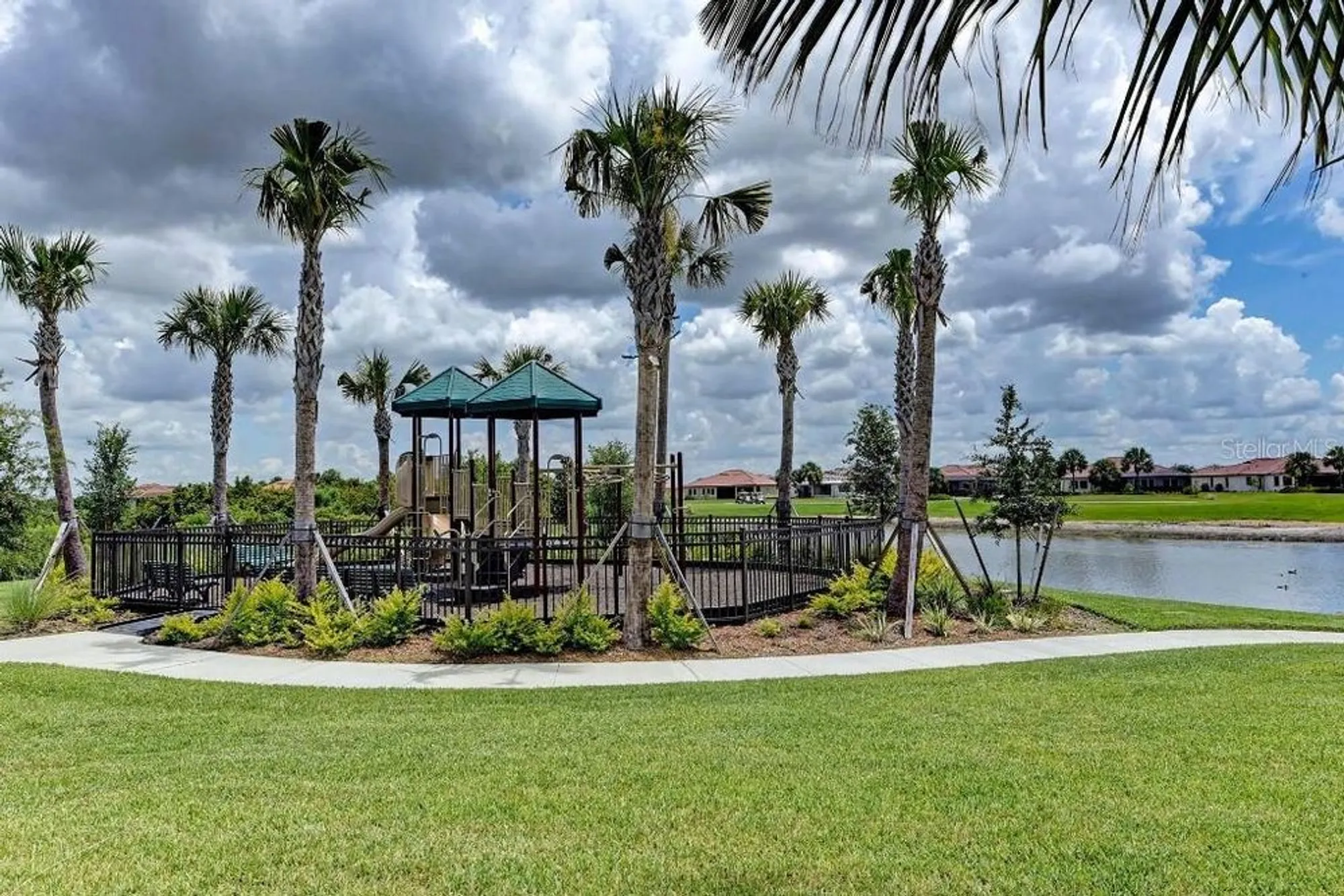 Property Slideshow image 35 of 42 | 10043 crooked creek dr unit 202, Venice, FL, 34293