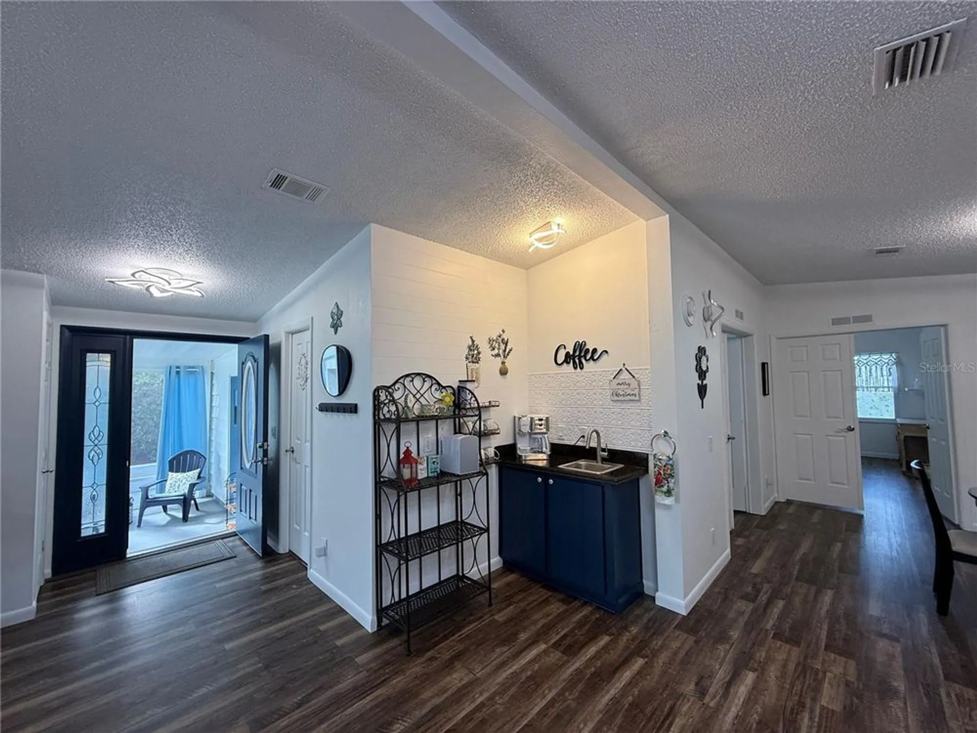 Property Slideshow image 6 of 38 | 1612 cog hill dr, Lady Lake, FL, 32159