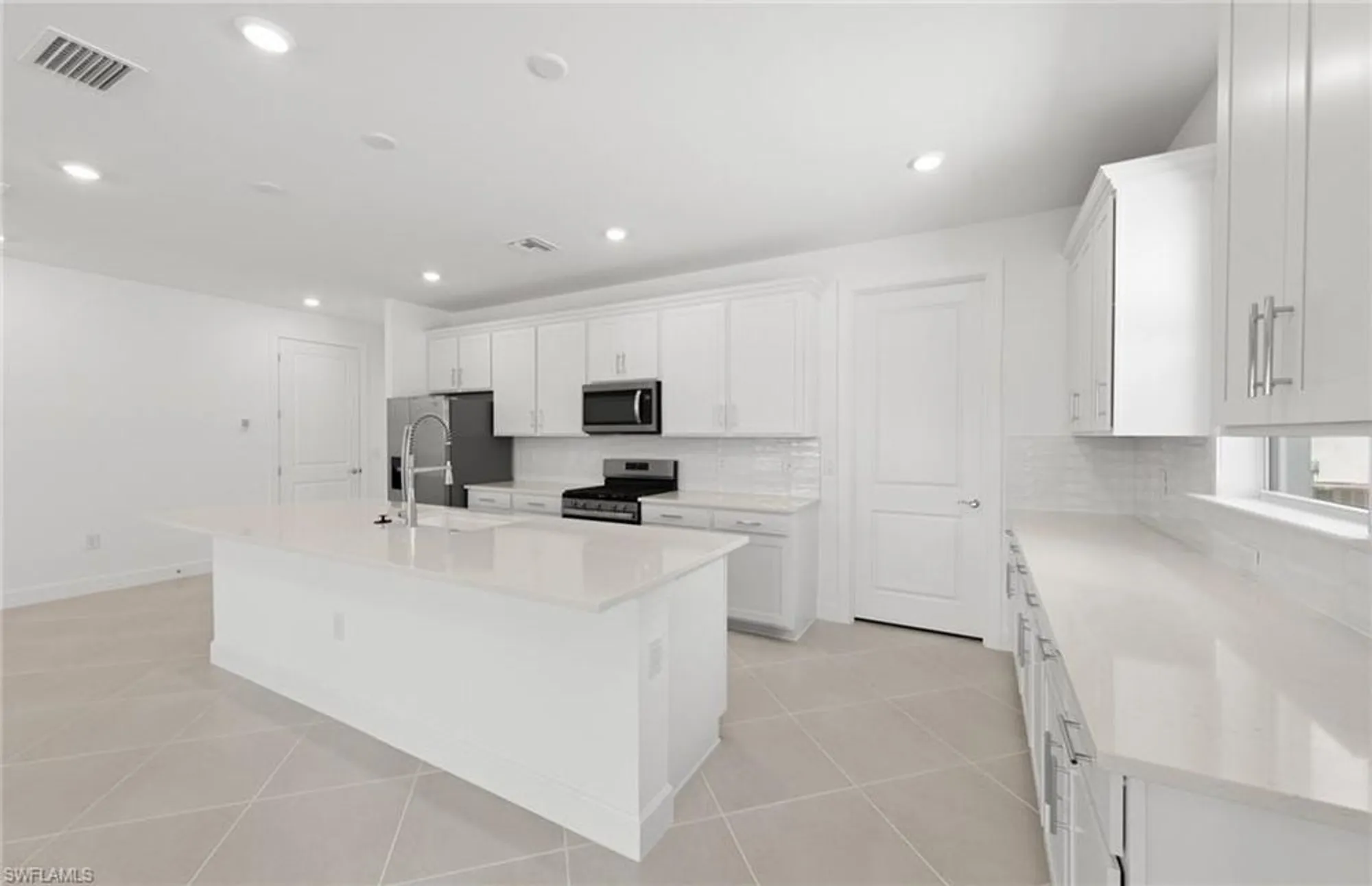 Property Slideshow image 9 of 46 | 17290 willow tree ln, North Fort Myers, FL, 33917