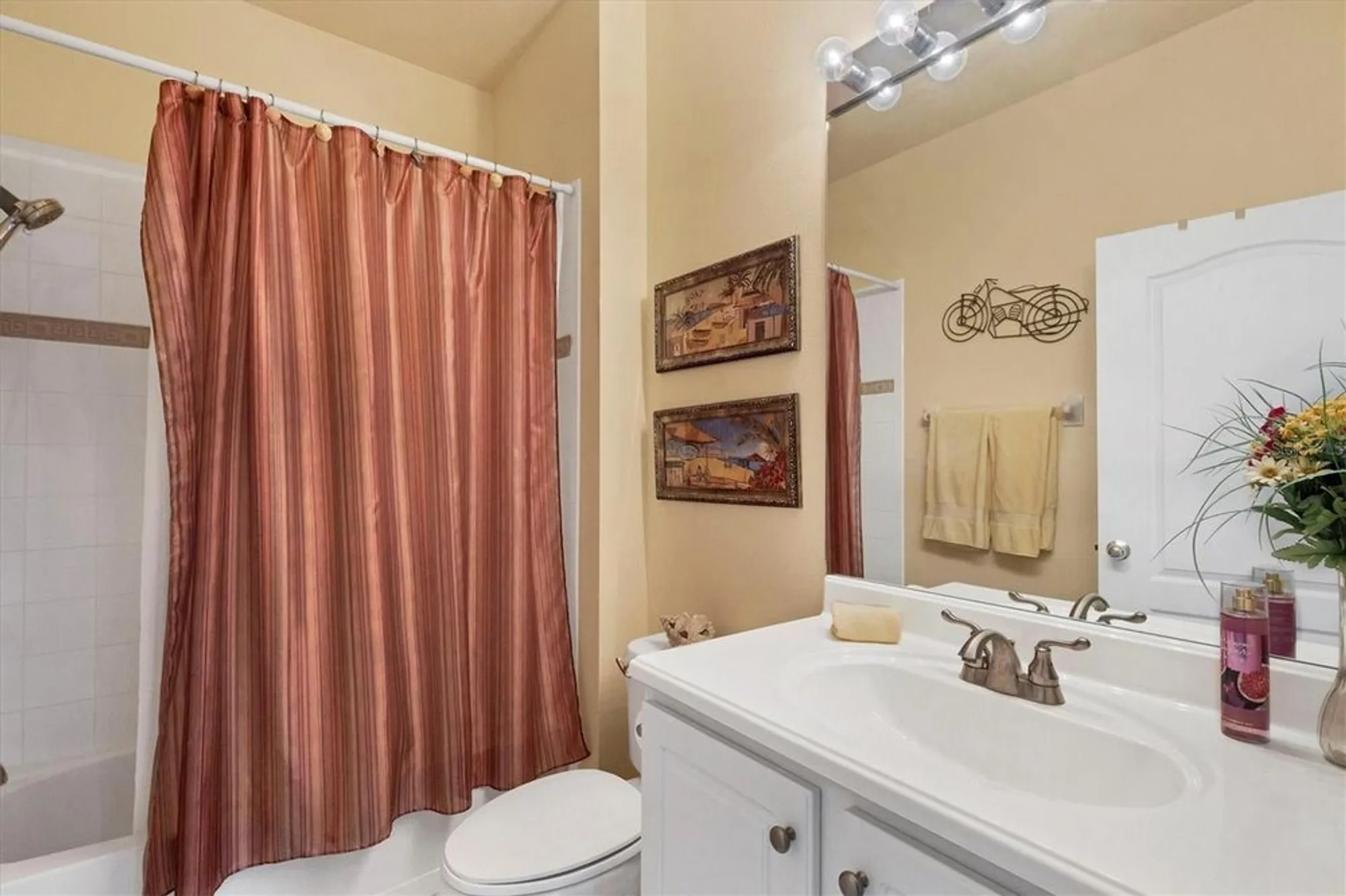 Property Slideshow image 28 of 62 | 4301 whispering oaks dr, North Port, FL, 34287