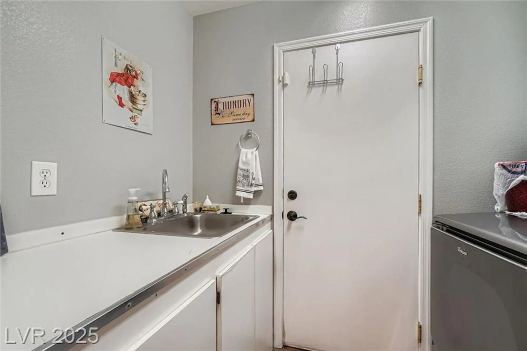 Property Slideshow image 19 of 27 | 4826 regalo bello st, Las Vegas, NV, 89135