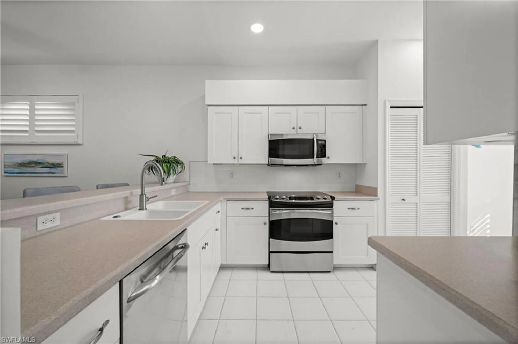 Property Slideshow image 12 of 46 | 25040 bay cedar dr, Bonita Springs, FL, 34134