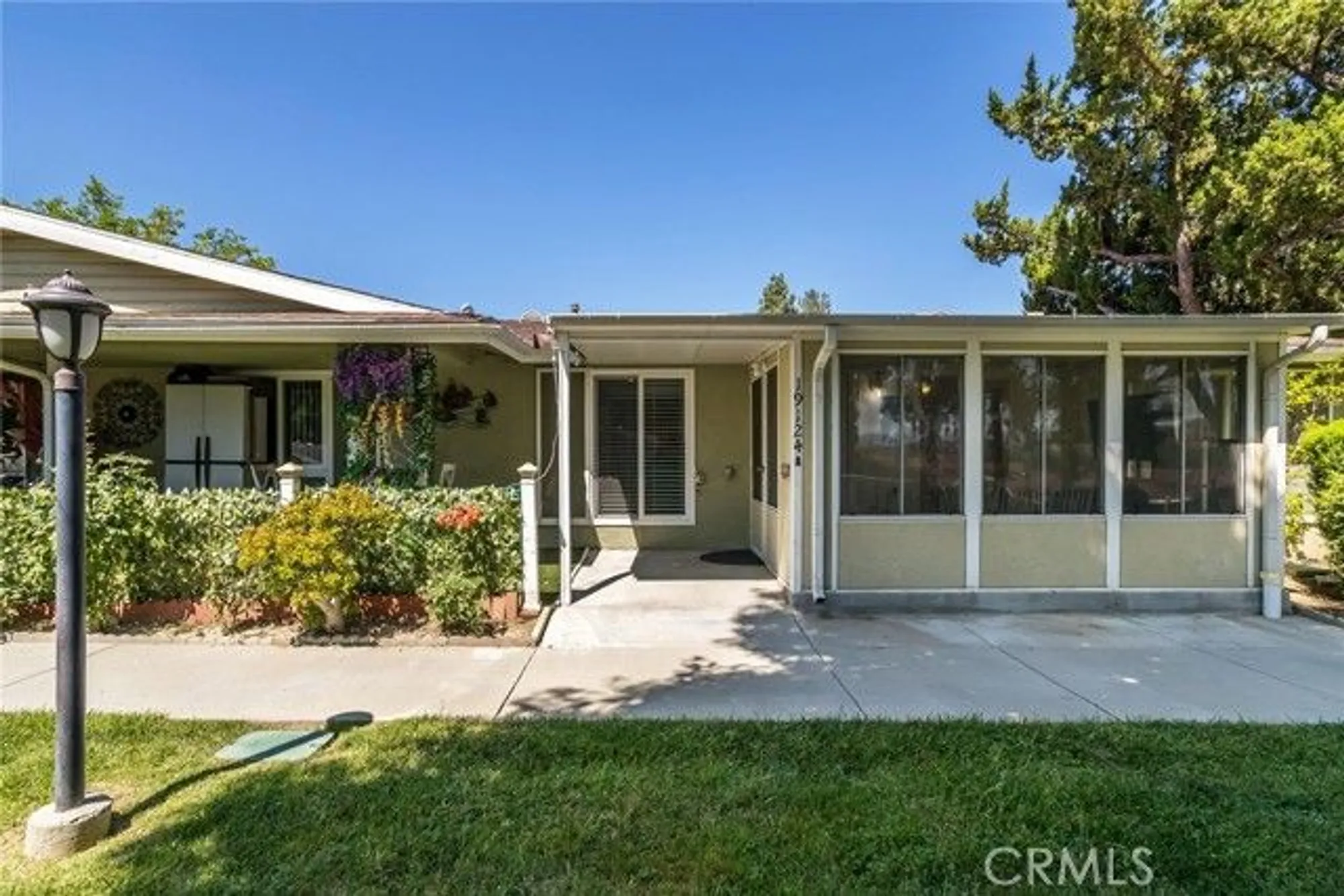 Property Slideshow image 1 of 35 | 19124 avenue of the oaks a, Newhall, CA, 91321