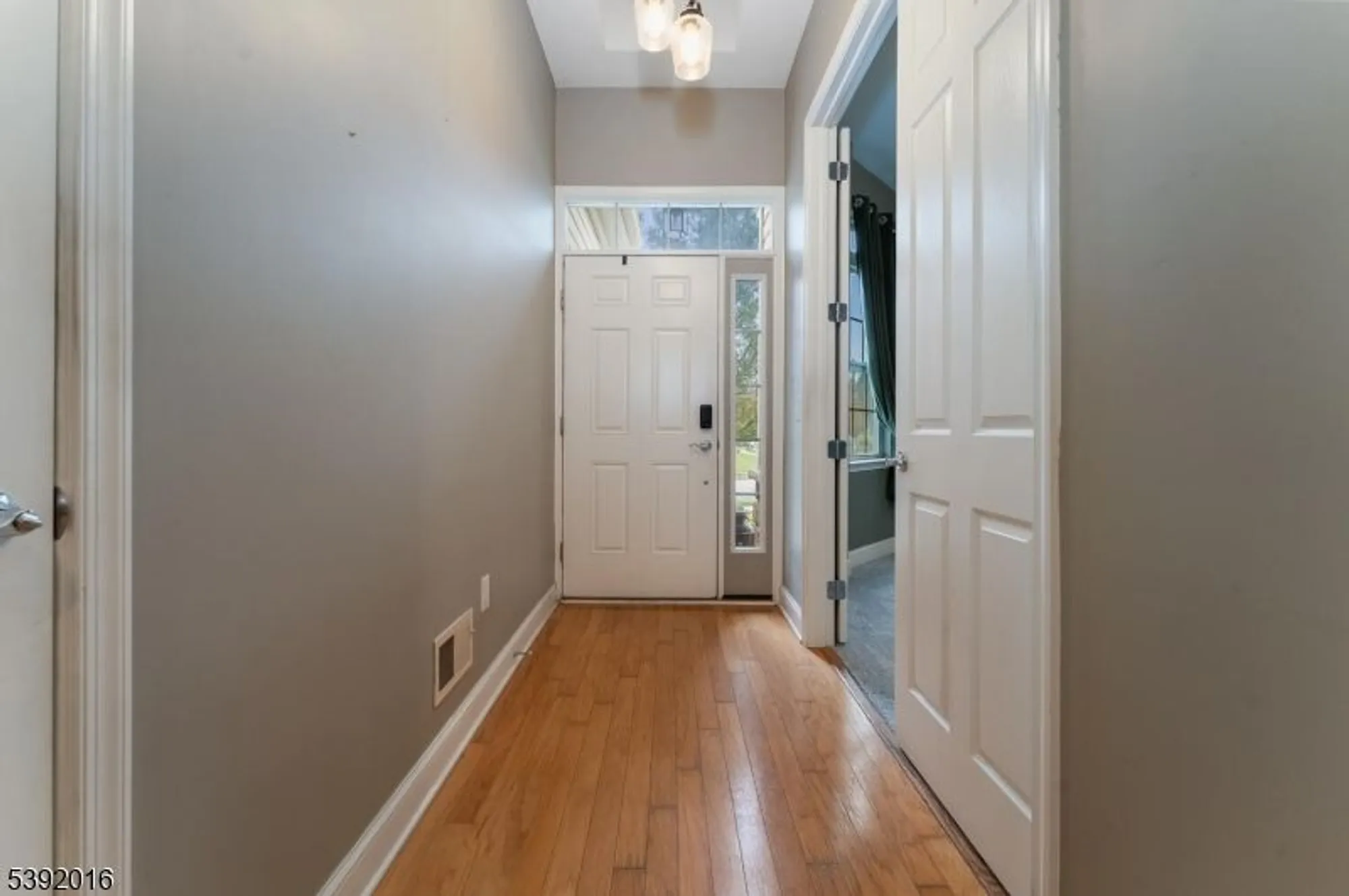 Property Slideshow image 4 of 19 | 23 dinah dr, Phillipsburg, NJ, 08865