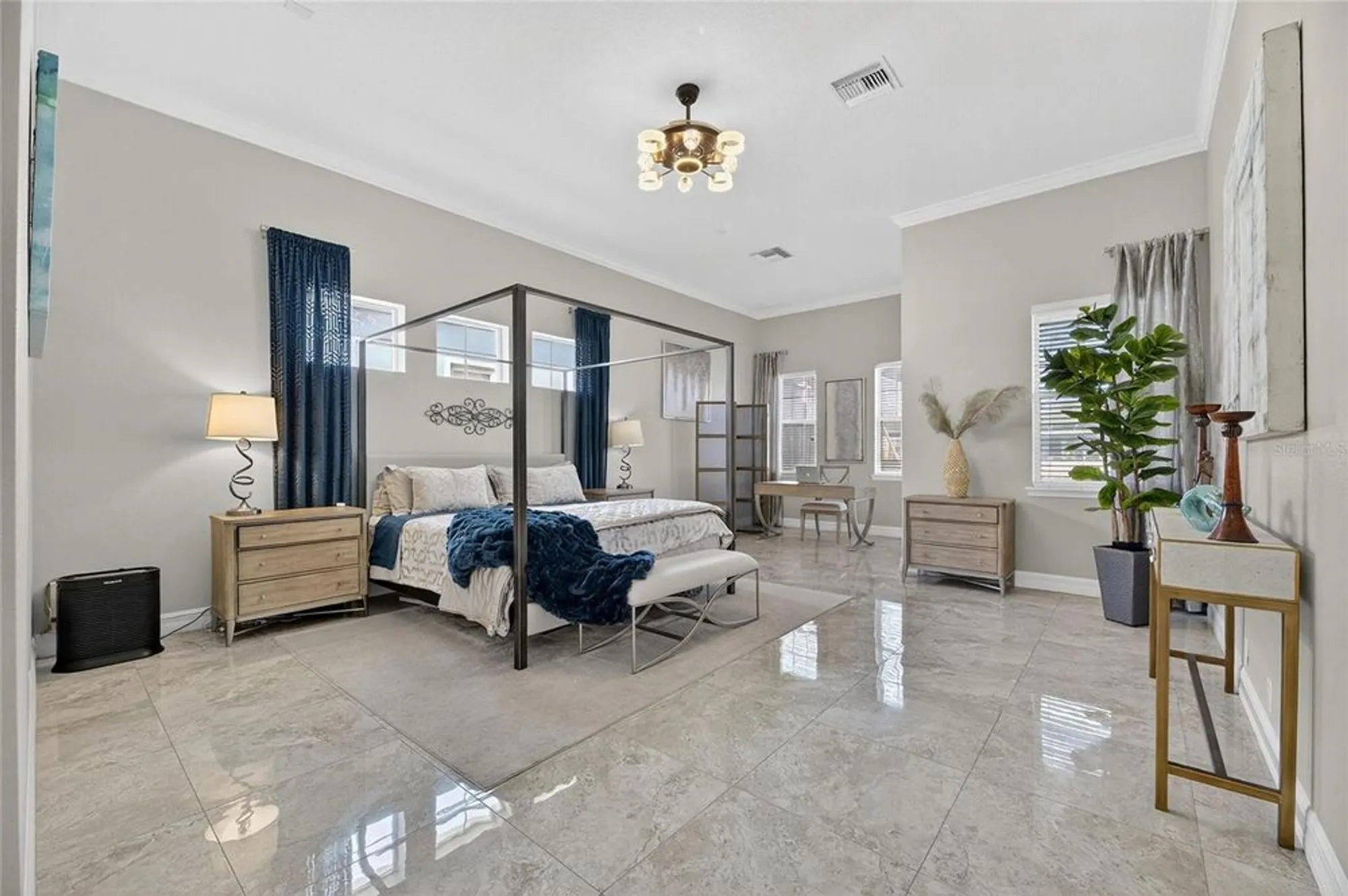 Property Slideshow image 18 of 99 | 719 islebay dr, Apollo Beach, FL, 33572