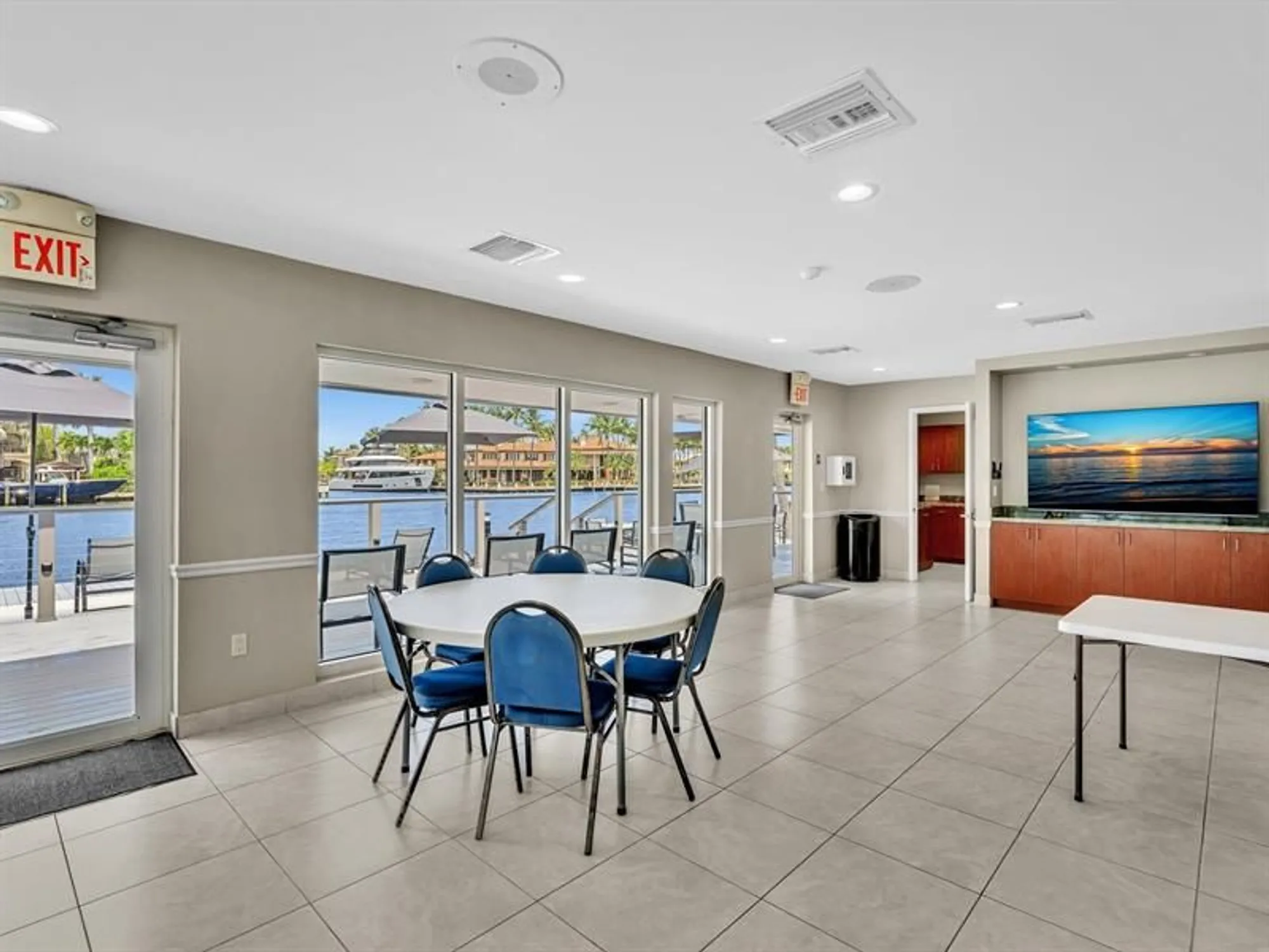 Property Slideshow image 38 of 61 | 3300 ne 36th st 302, Fort Lauderdale, FL, 33308