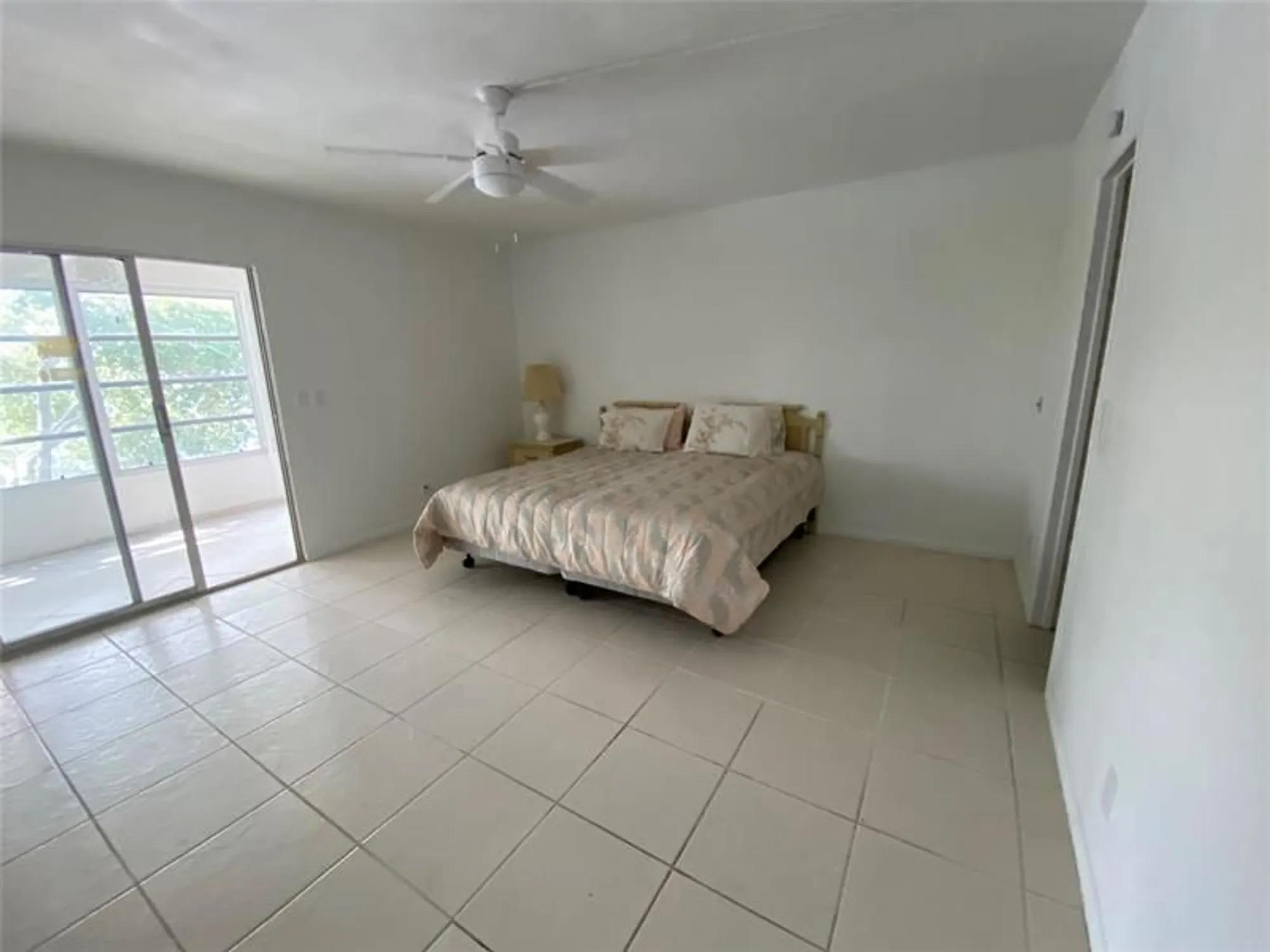 Property Slideshow image 12 of 49 | 4047 cambridge c # 4047, Deerfield Beach, FL, 33442