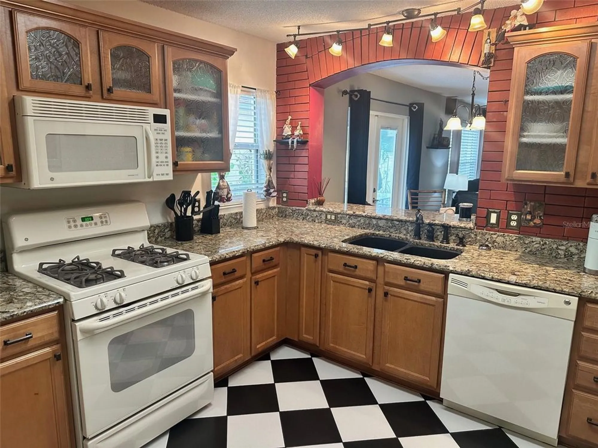 Property Slideshow image 4 of 40 | 1089 summerton st, The Villages, FL, 32162