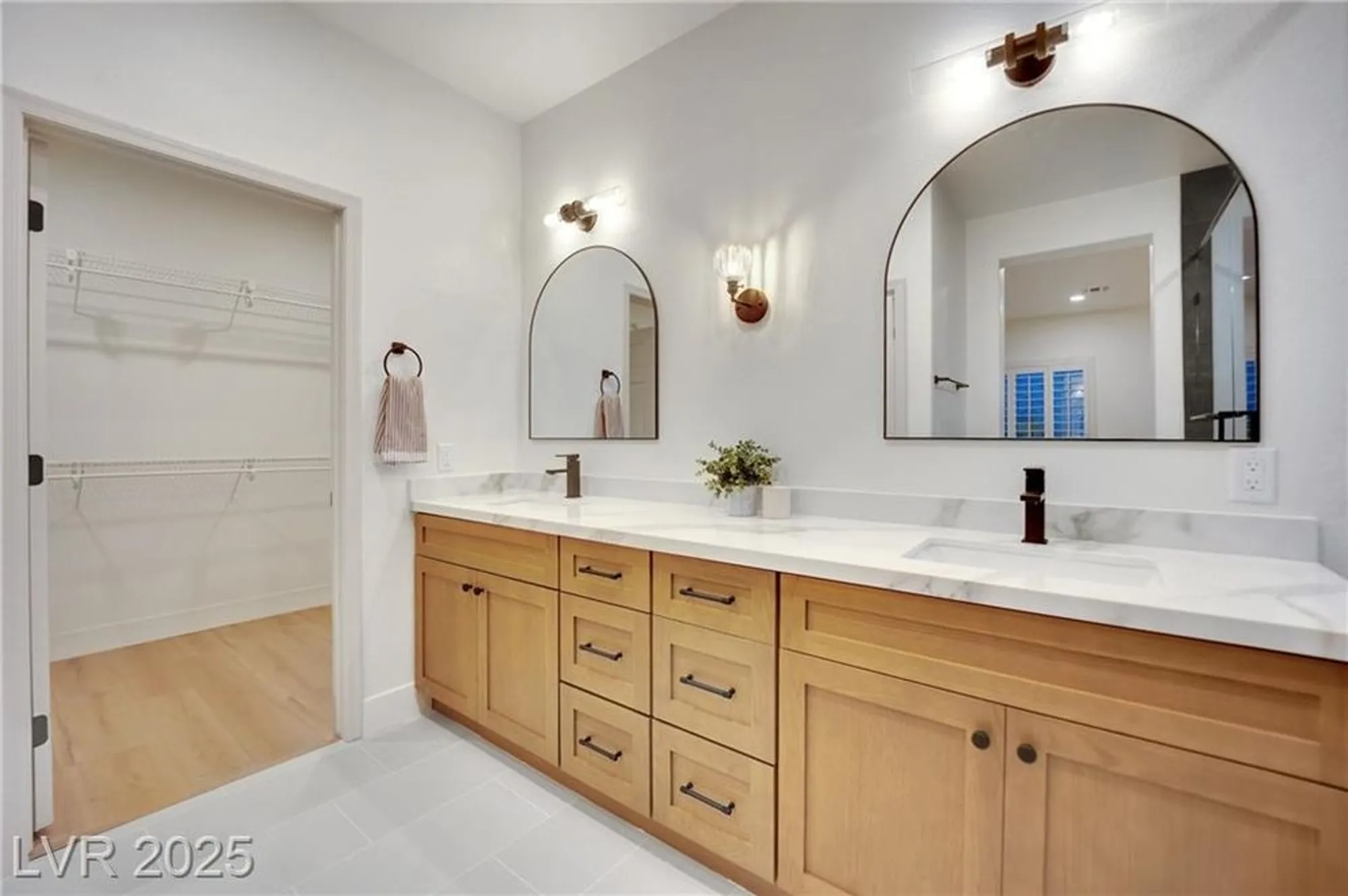 Property Slideshow image 13 of 37 | 1668 wellington springs ave, Henderson, NV, 89052
