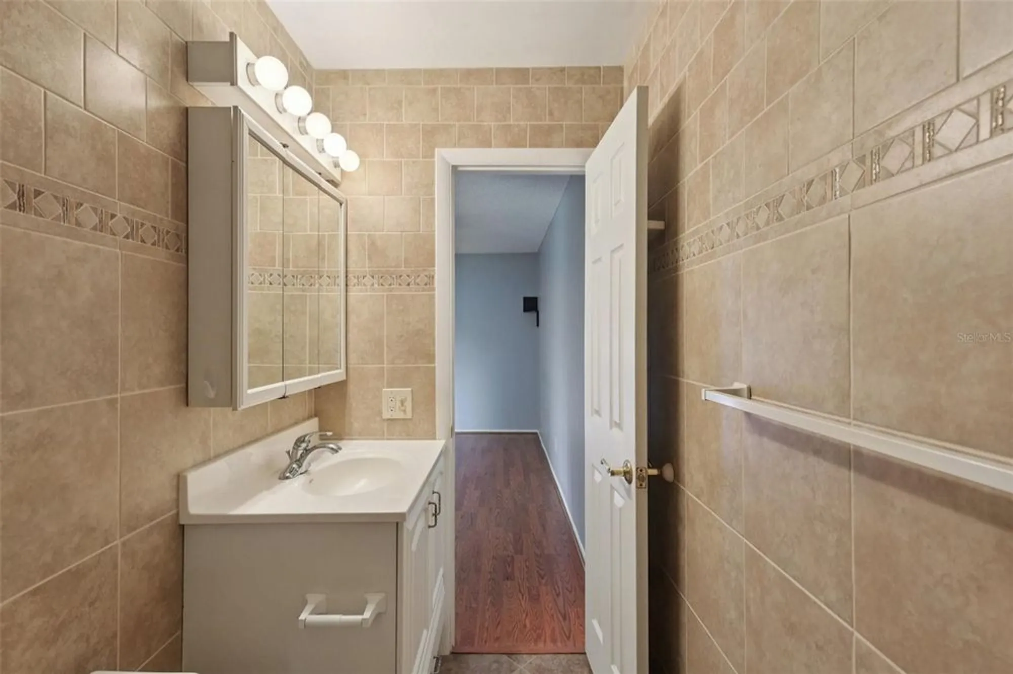Property Slideshow image 23 of 49 | 2370 jamaican st apt 44, Clearwater, FL, 33763