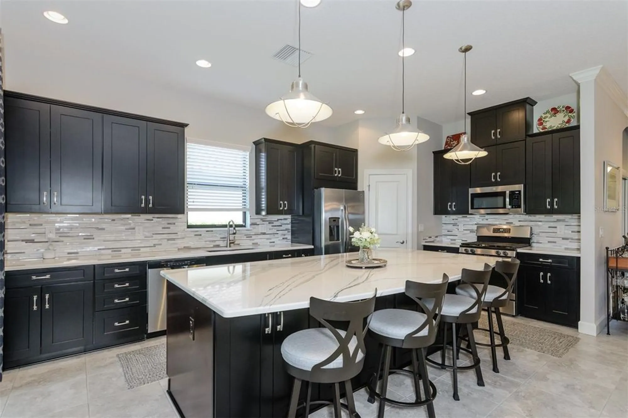 Property Slideshow image 4 of 72 | 11740 bitola dr, Odessa, FL, 33556