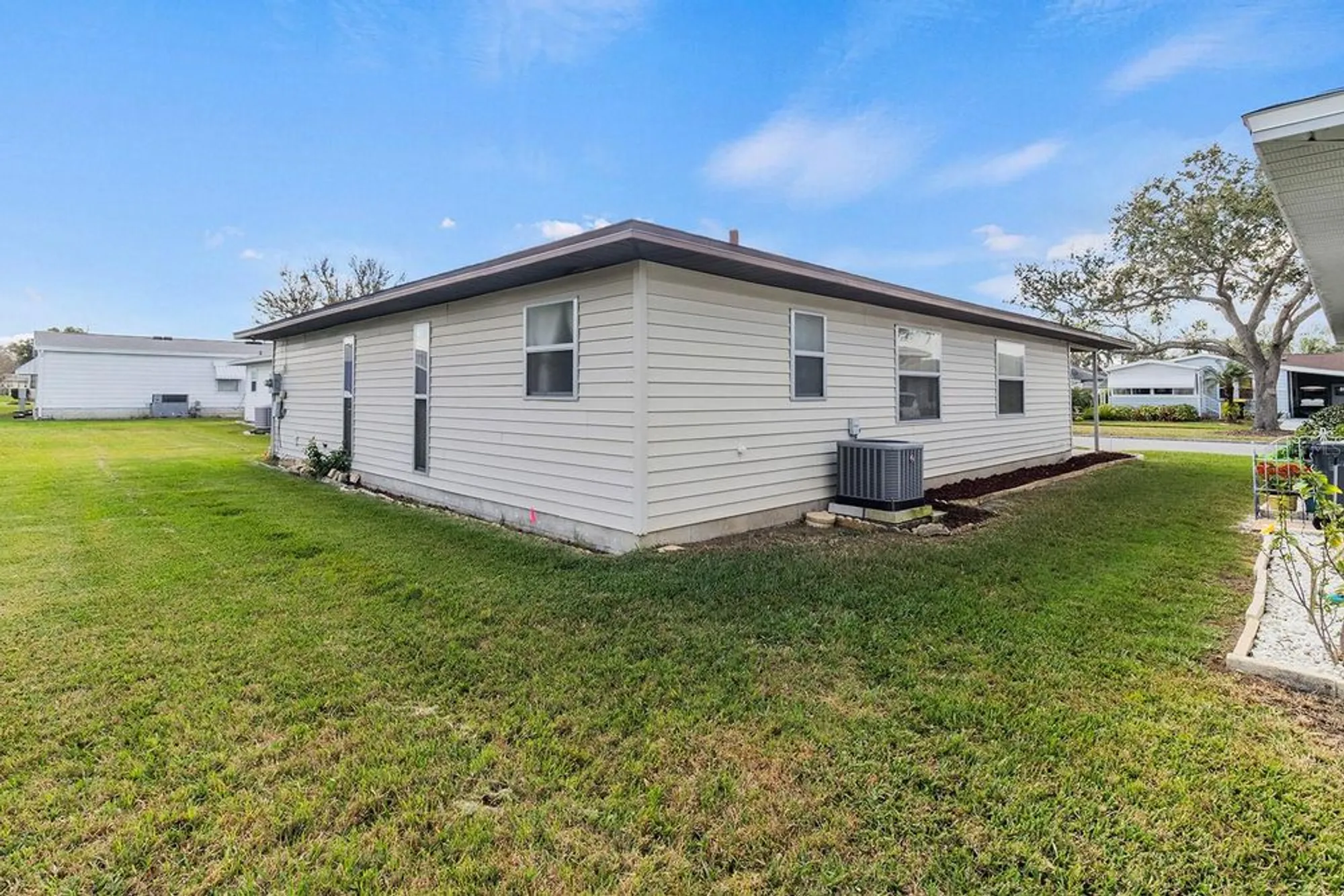 Property Slideshow image 24 of 33 | 4846 colonnades club blvd, Lakeland, FL, 33811