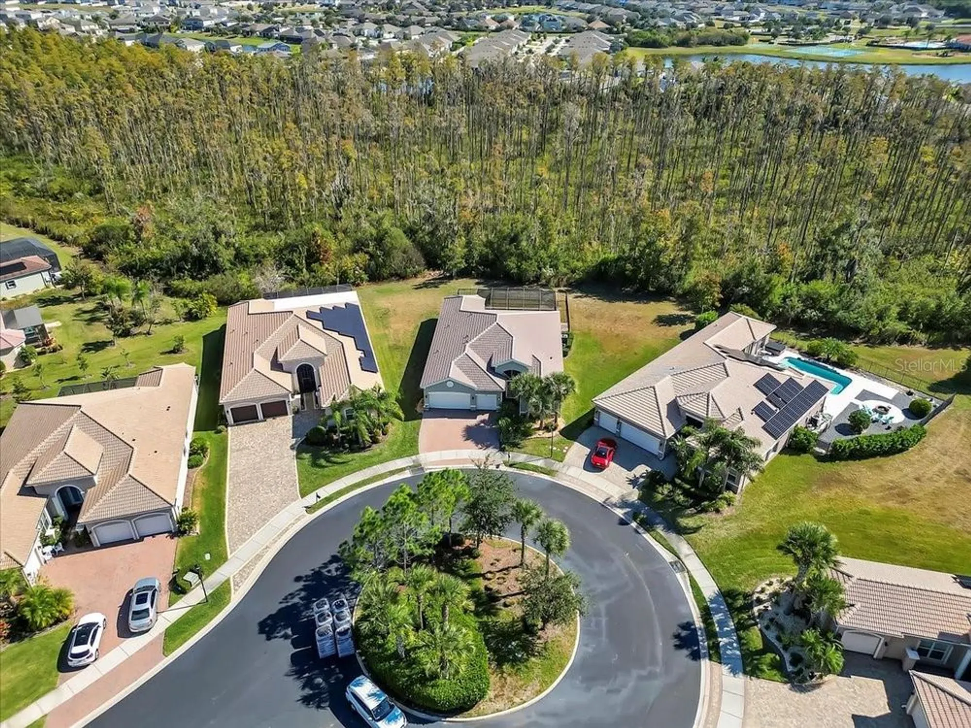 Property Slideshow image 62 of 76 | 16308 garnet glen pl, Wimauma, FL, 33598