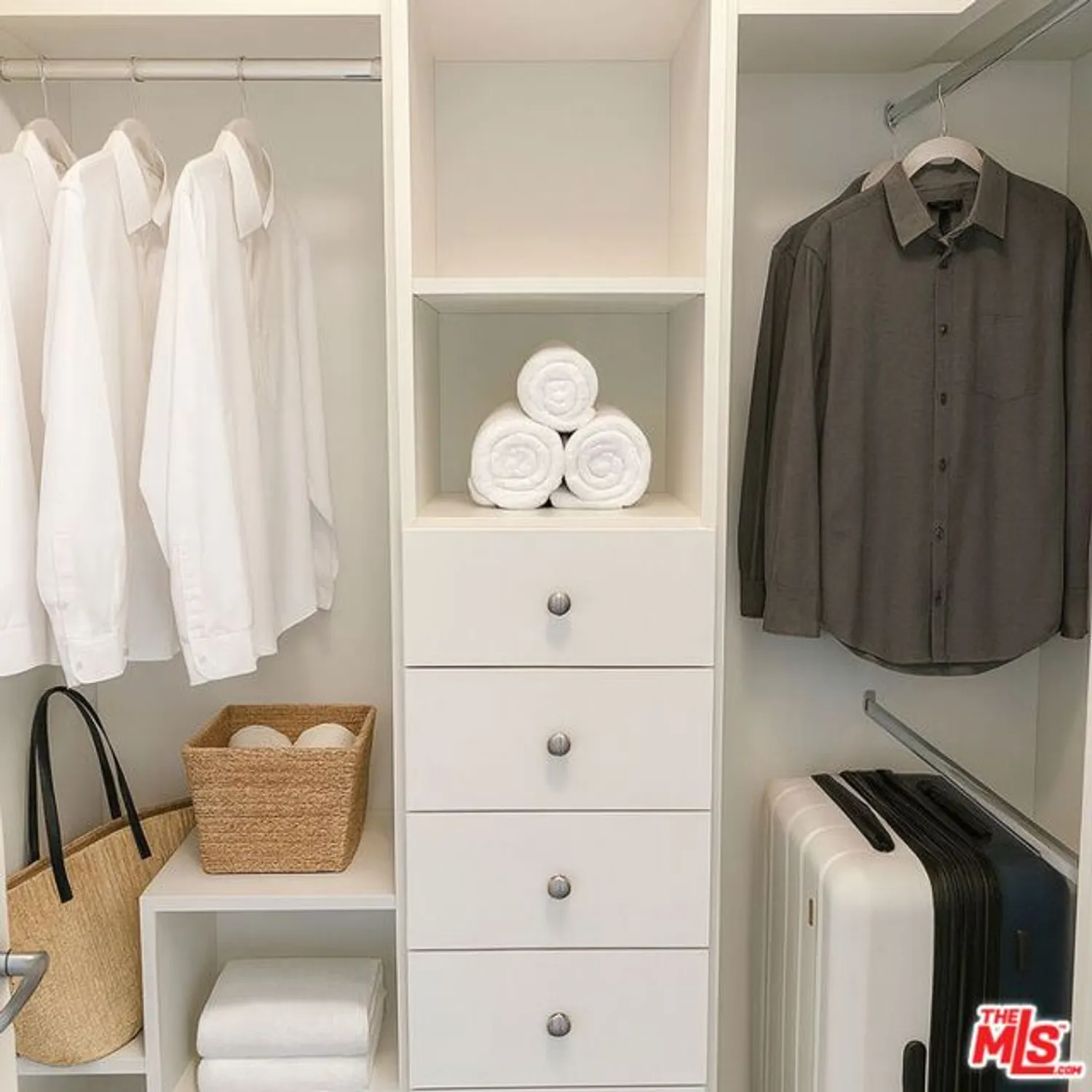 Property Slideshow image 8 of 10 | 267 s san pedro st unit 306, Los Angeles, CA, 90012