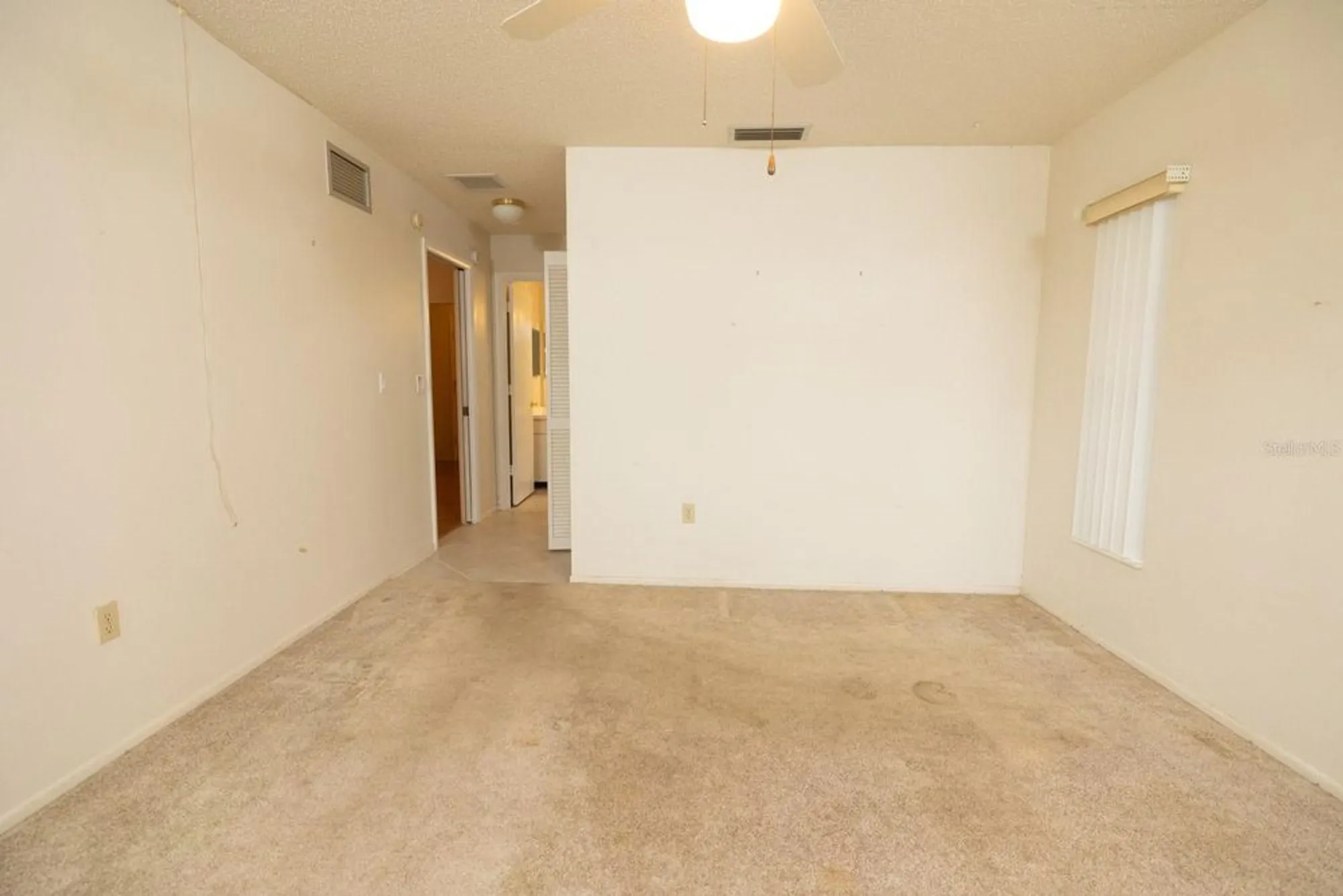 Property Slideshow image 26 of 58 | 4018 oakhurst dr 3181, Sarasota, FL, 34233