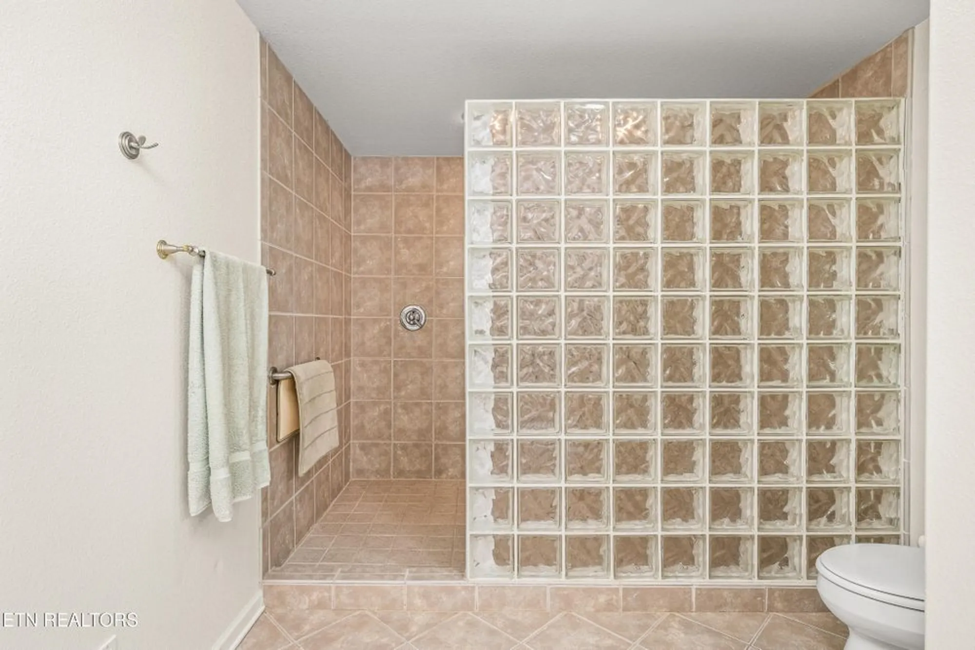 Property Slideshow image 25 of 42 | 55 loxley ln, Crossville, TN, 38558