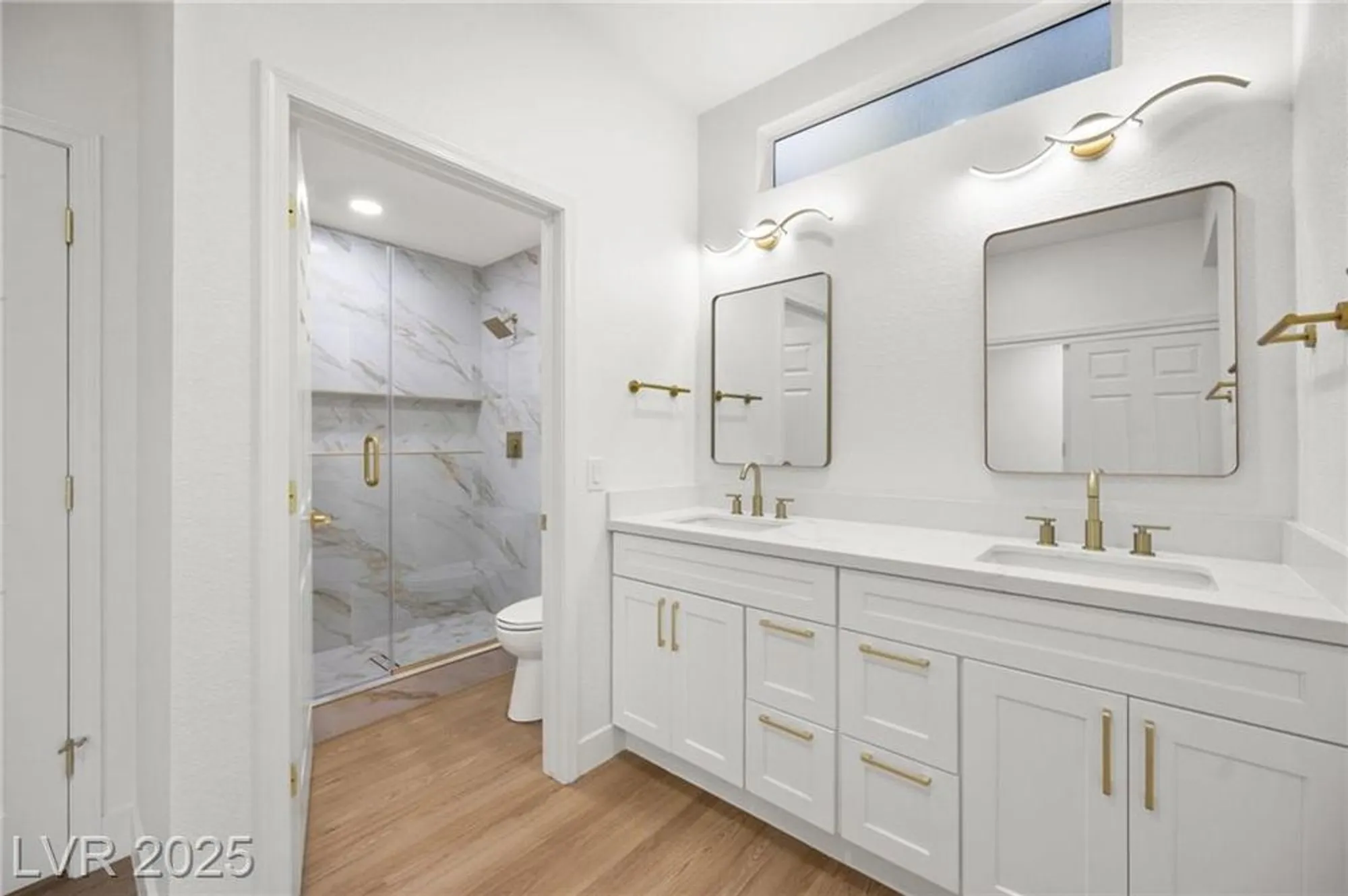 Property Slideshow image 27 of 44 | 2808 crown ridge dr, Las Vegas, NV, 89134