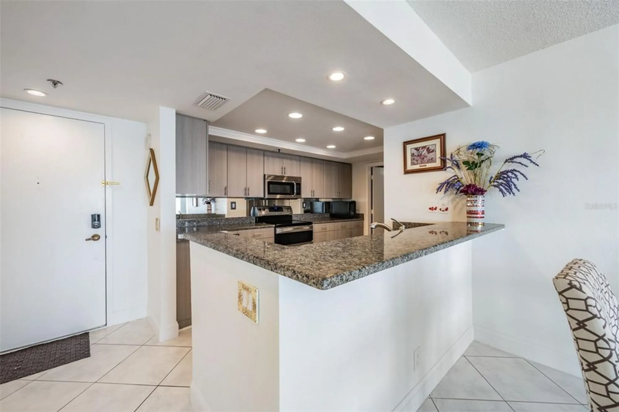 Property Slideshow image 8 of 24 | 6322 palma del mar blvd s apt 1107, Saint Petersburg, FL, 33715
