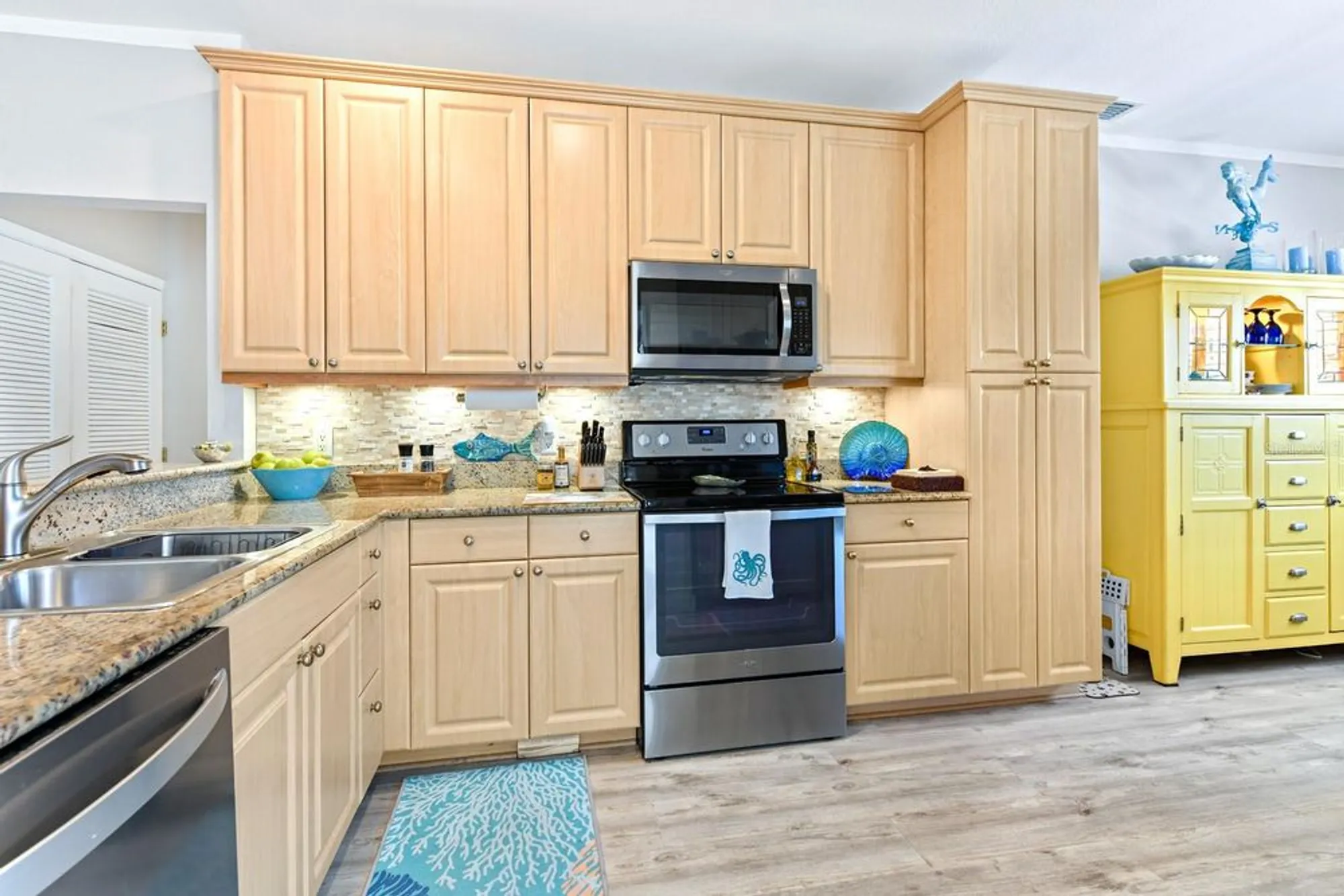 Property Slideshow image 12 of 62 | 2080 big pass ln d, Punta Gorda, FL, 33955