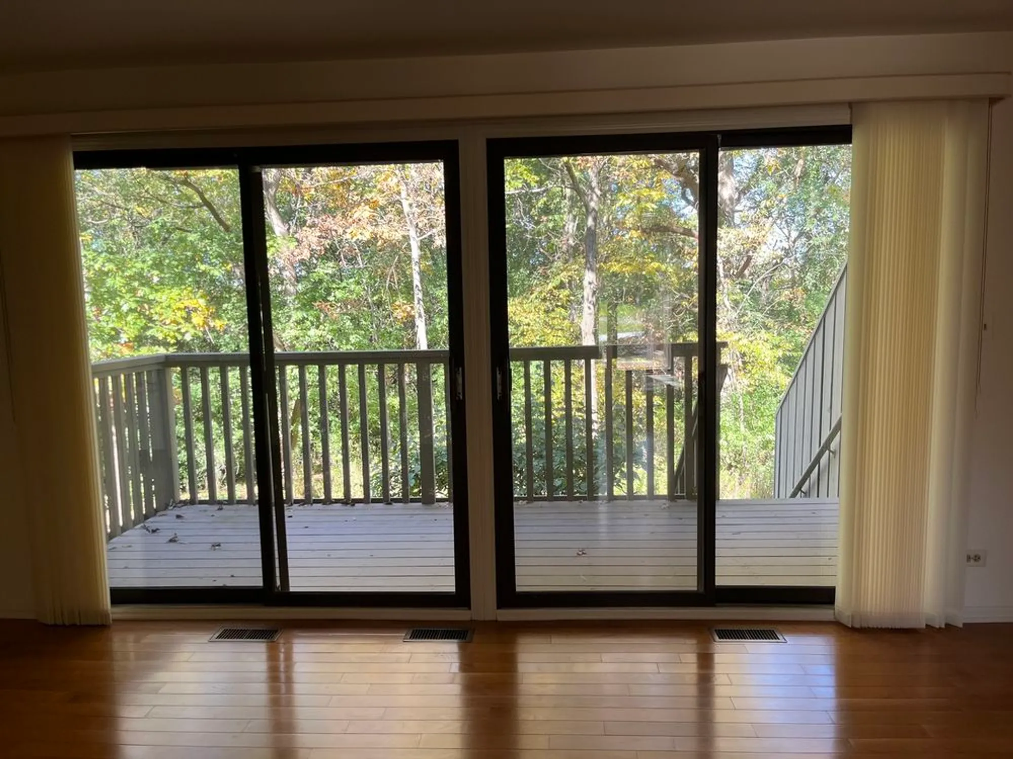 Property Slideshow image 6 of 43 | 315 bluff ct c, Lake Barrington, IL, 60010